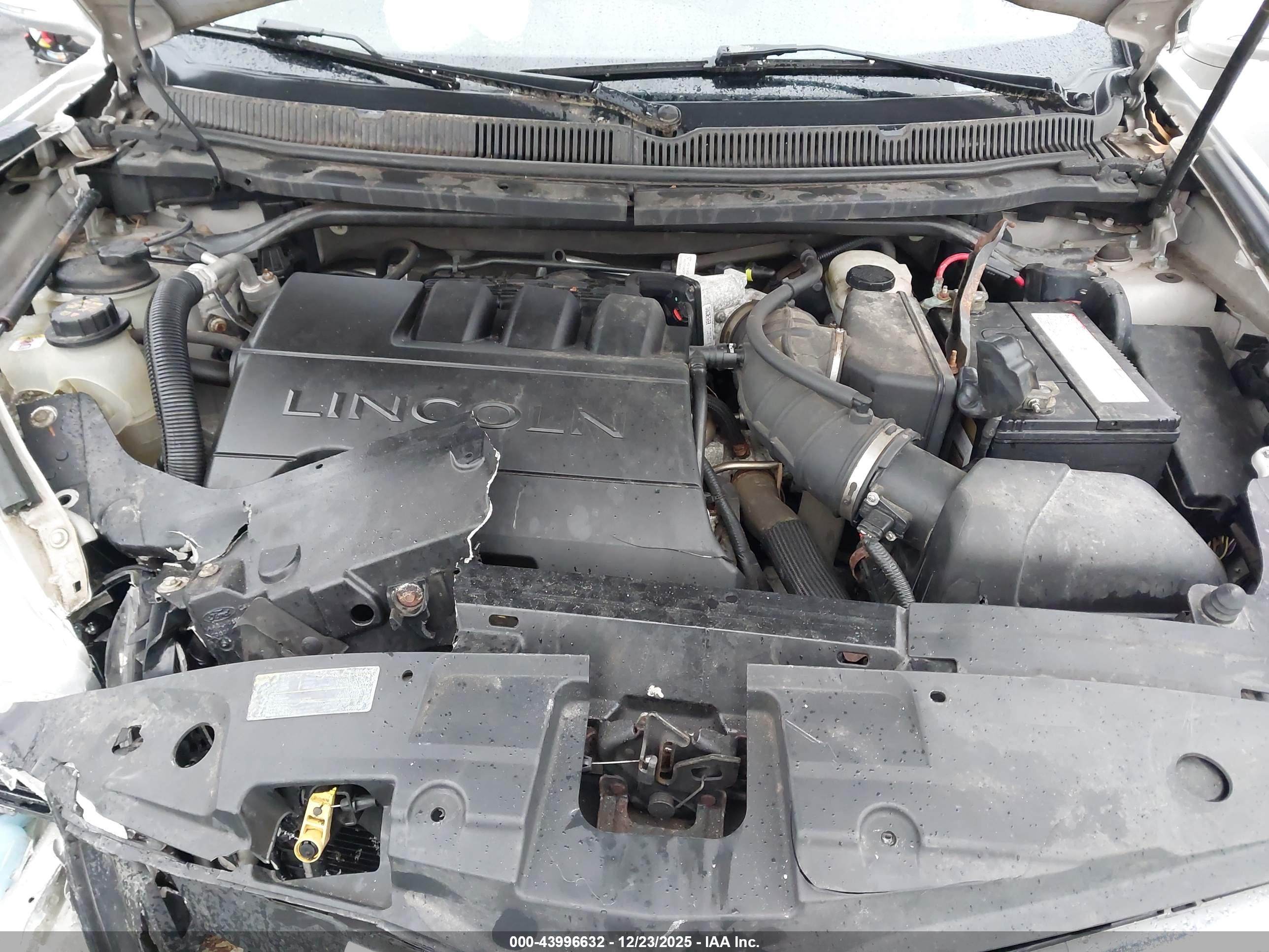 LINCOLN MKT image 10