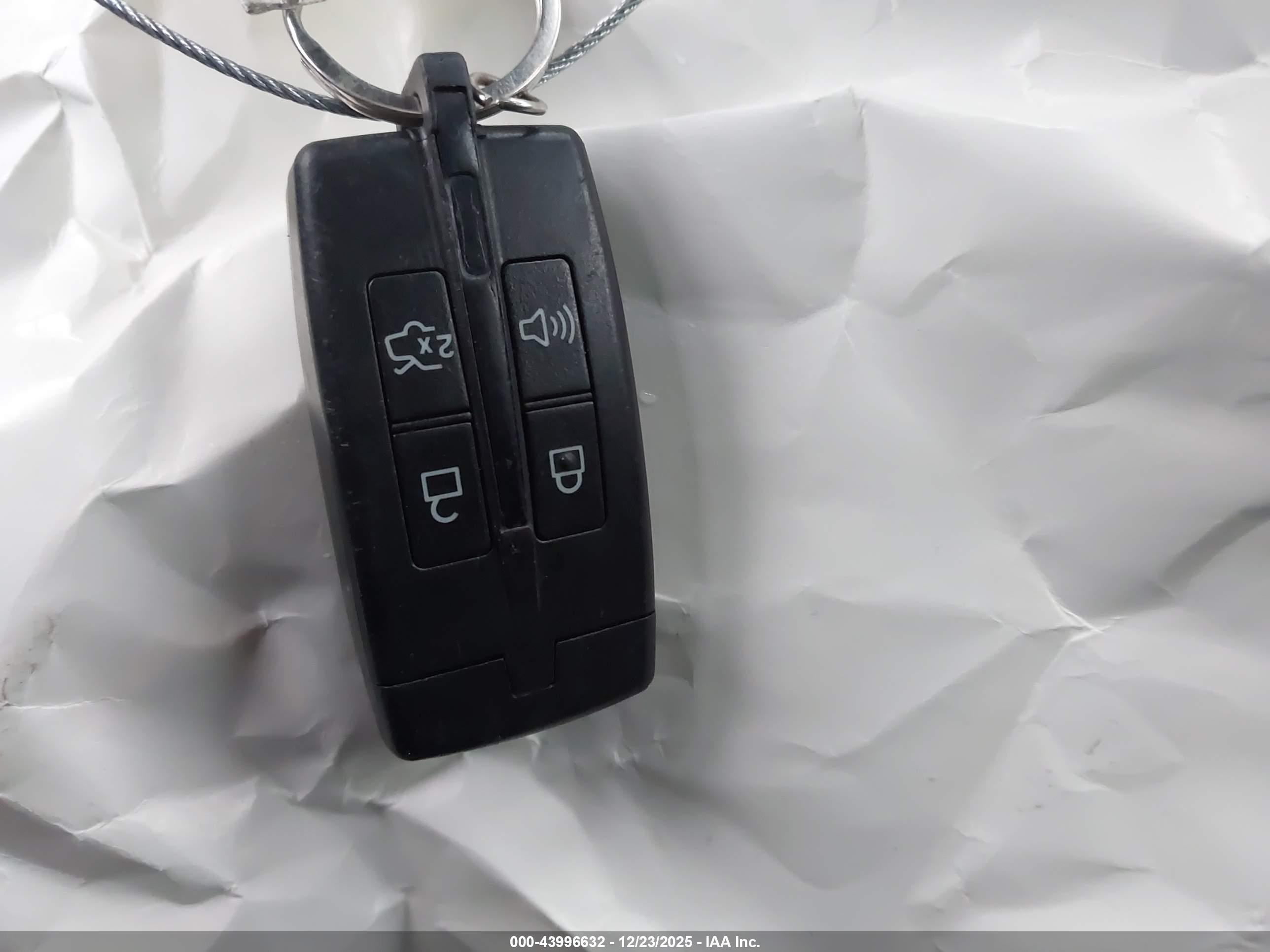 LINCOLN MKT image 11