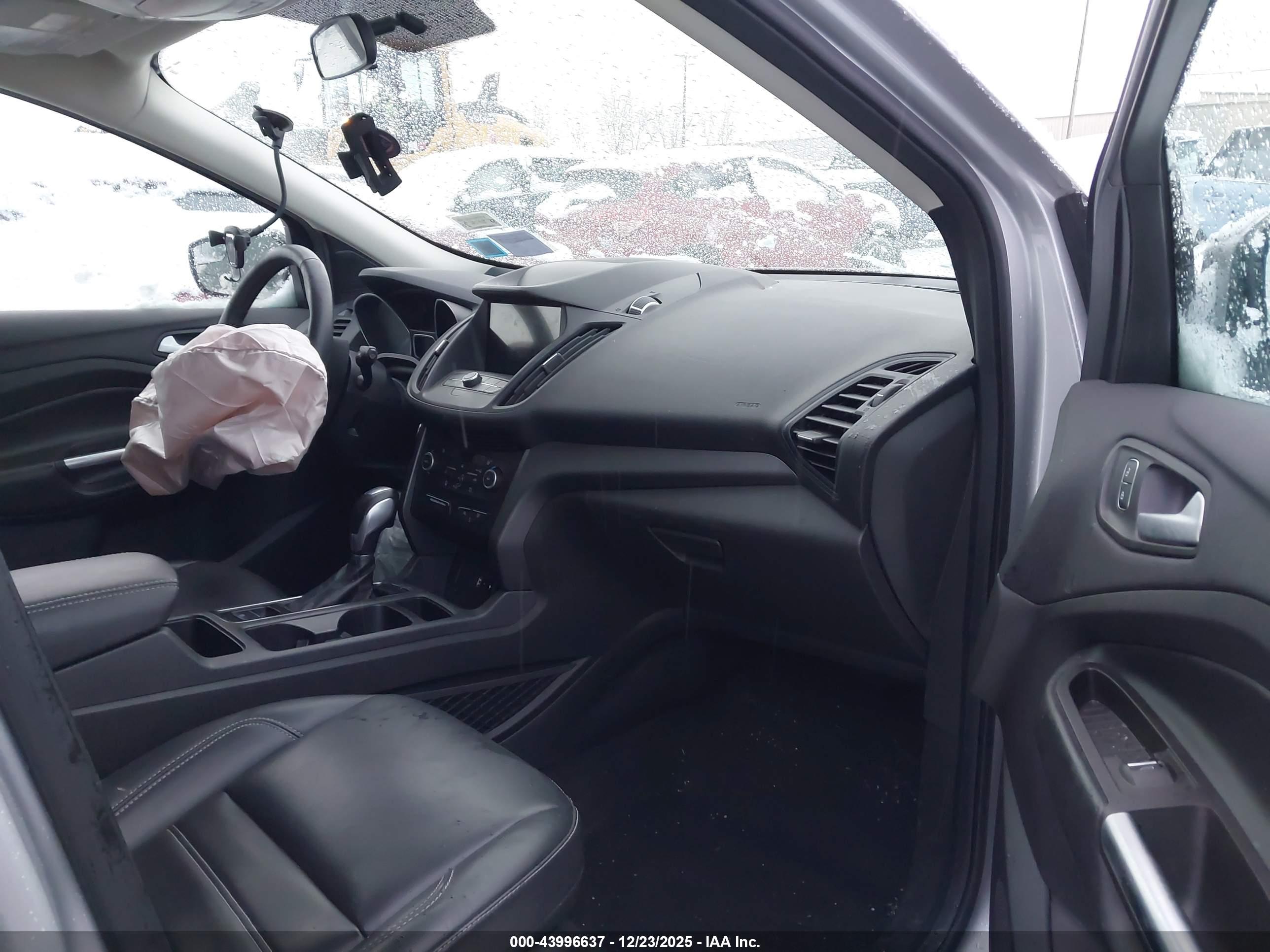 FORD ESCAPE image 5