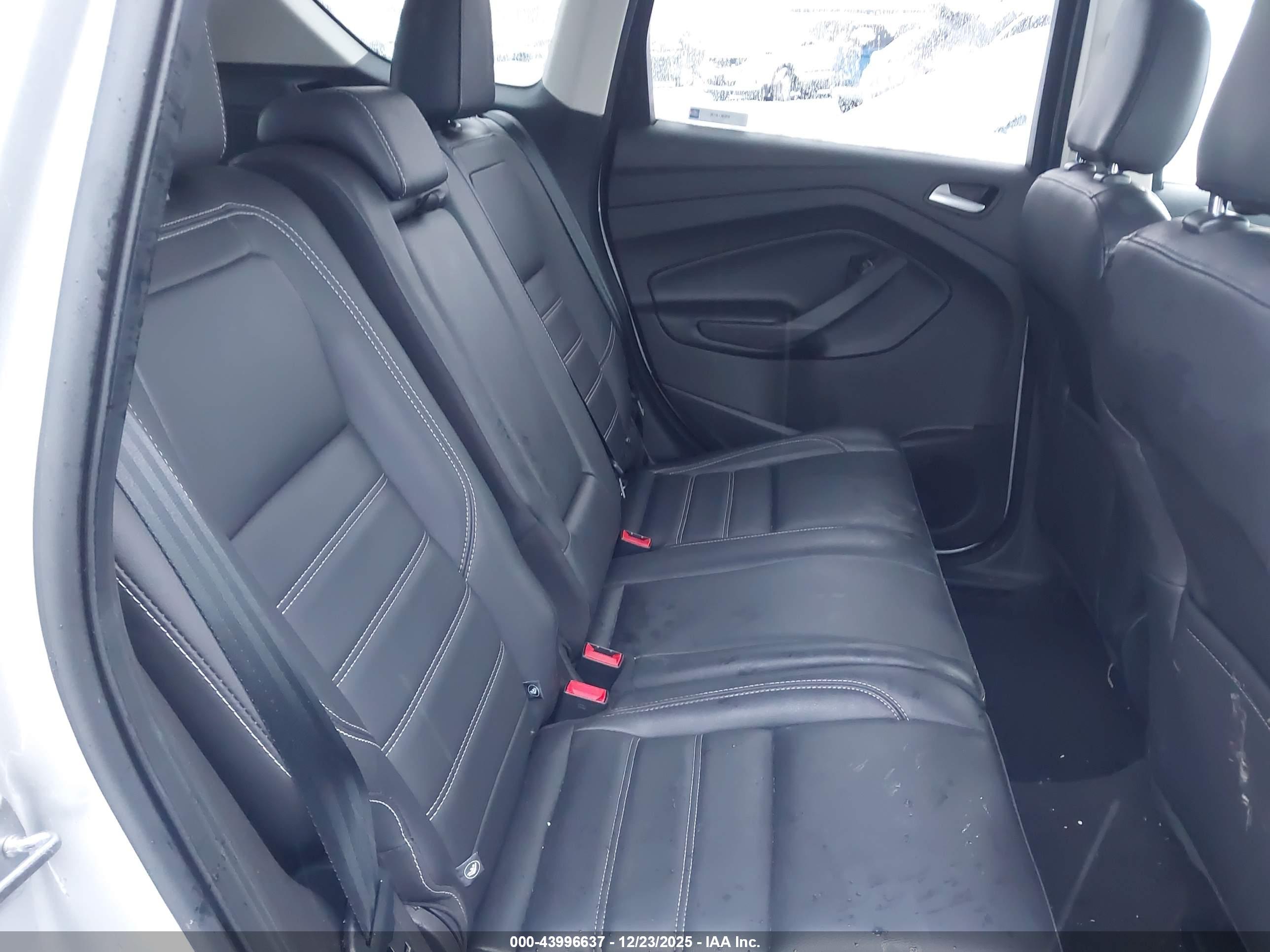 FORD ESCAPE image 8