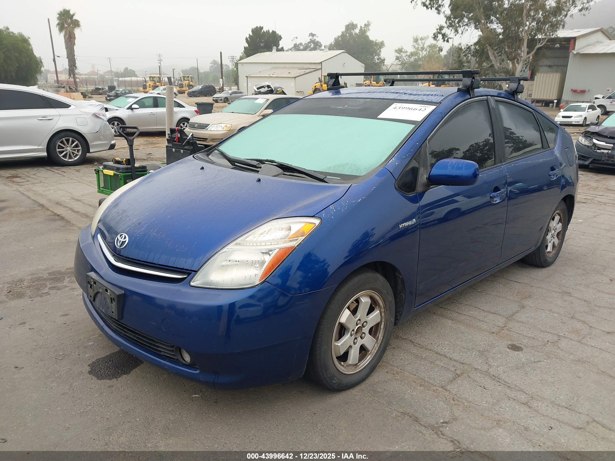 TOYOTA PRIUS image 2