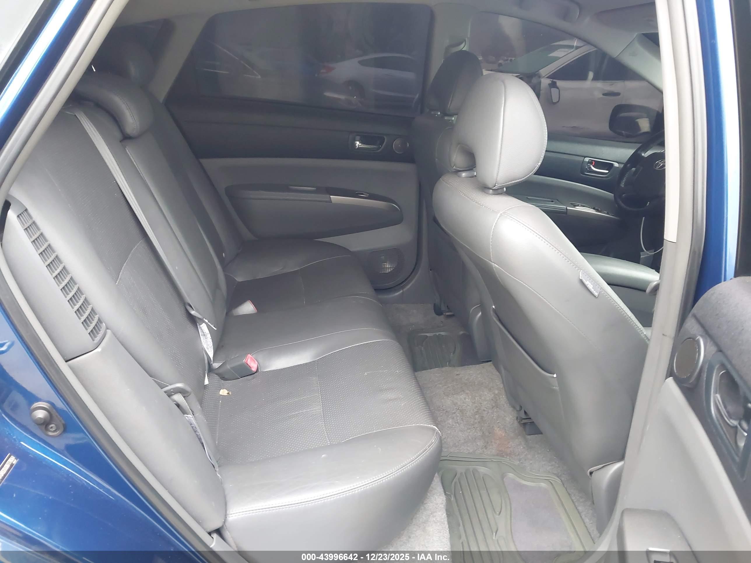 TOYOTA PRIUS image 8