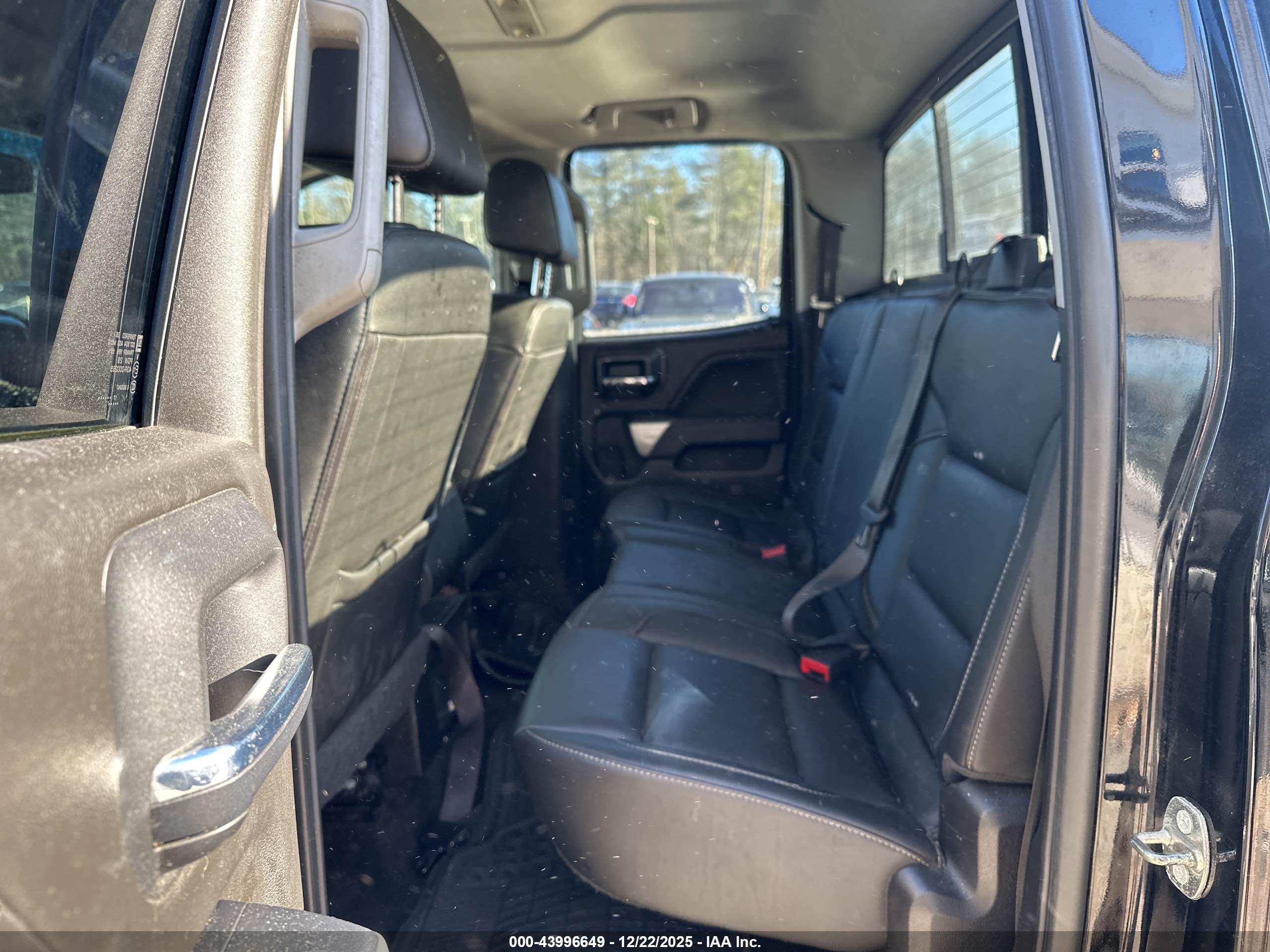 CHEVROLET SILVERADO image 8