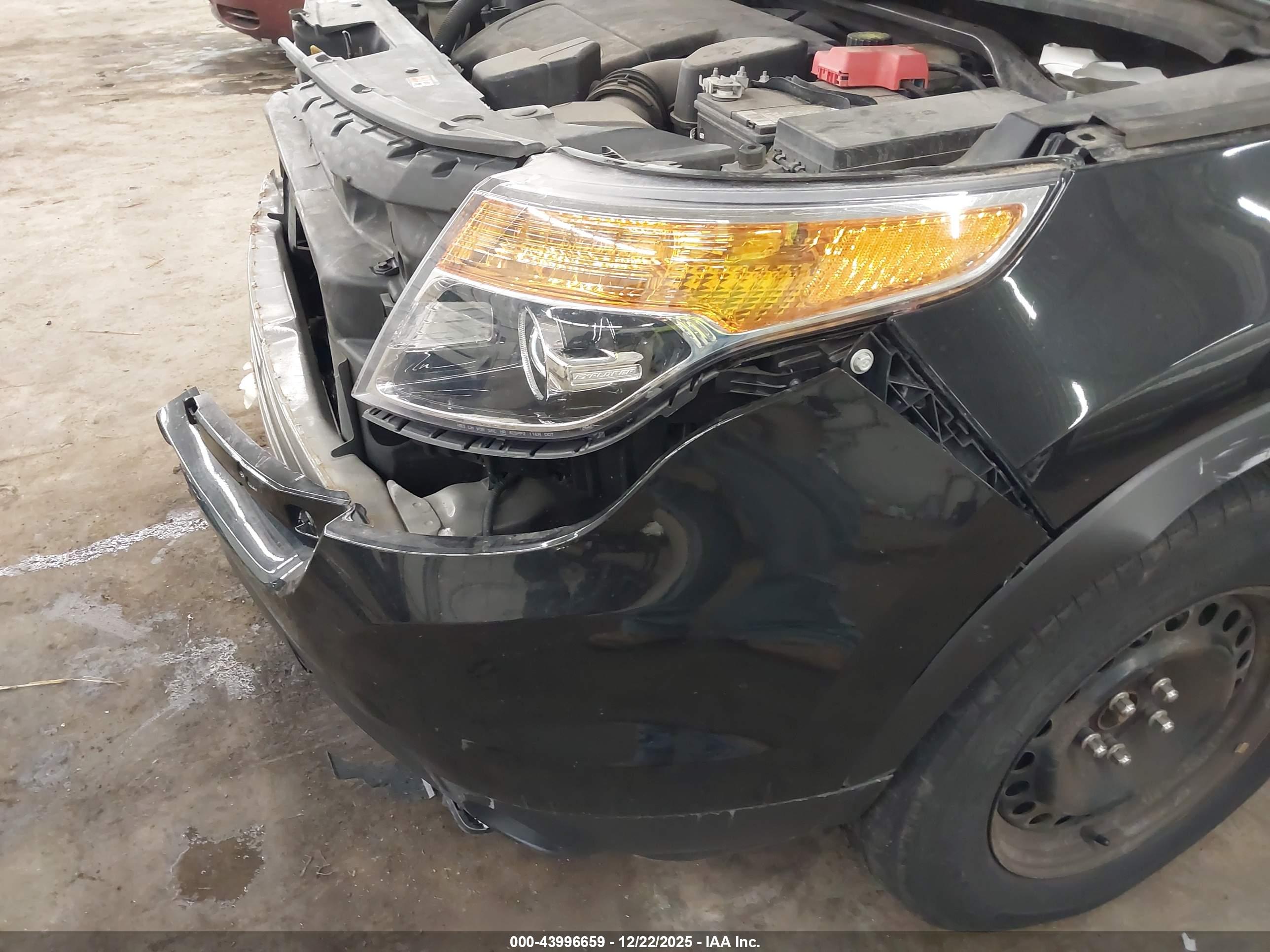 FORD EXPLORER image 6