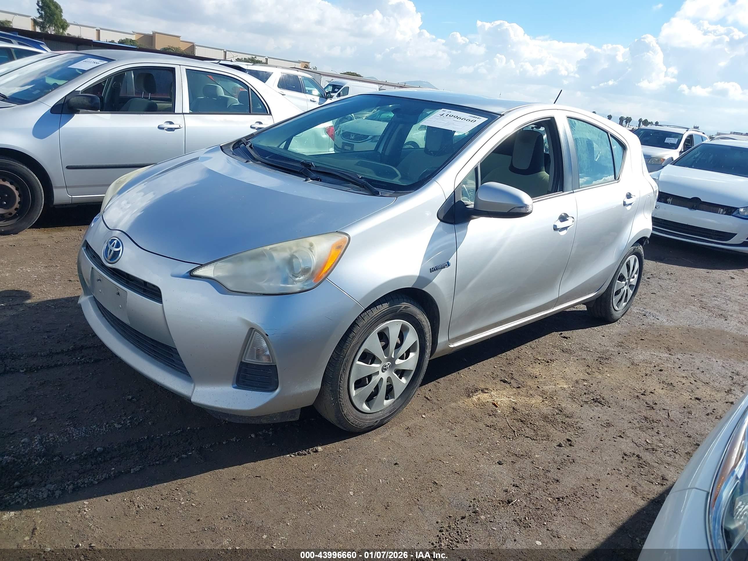 TOYOTA PRIUS image 2
