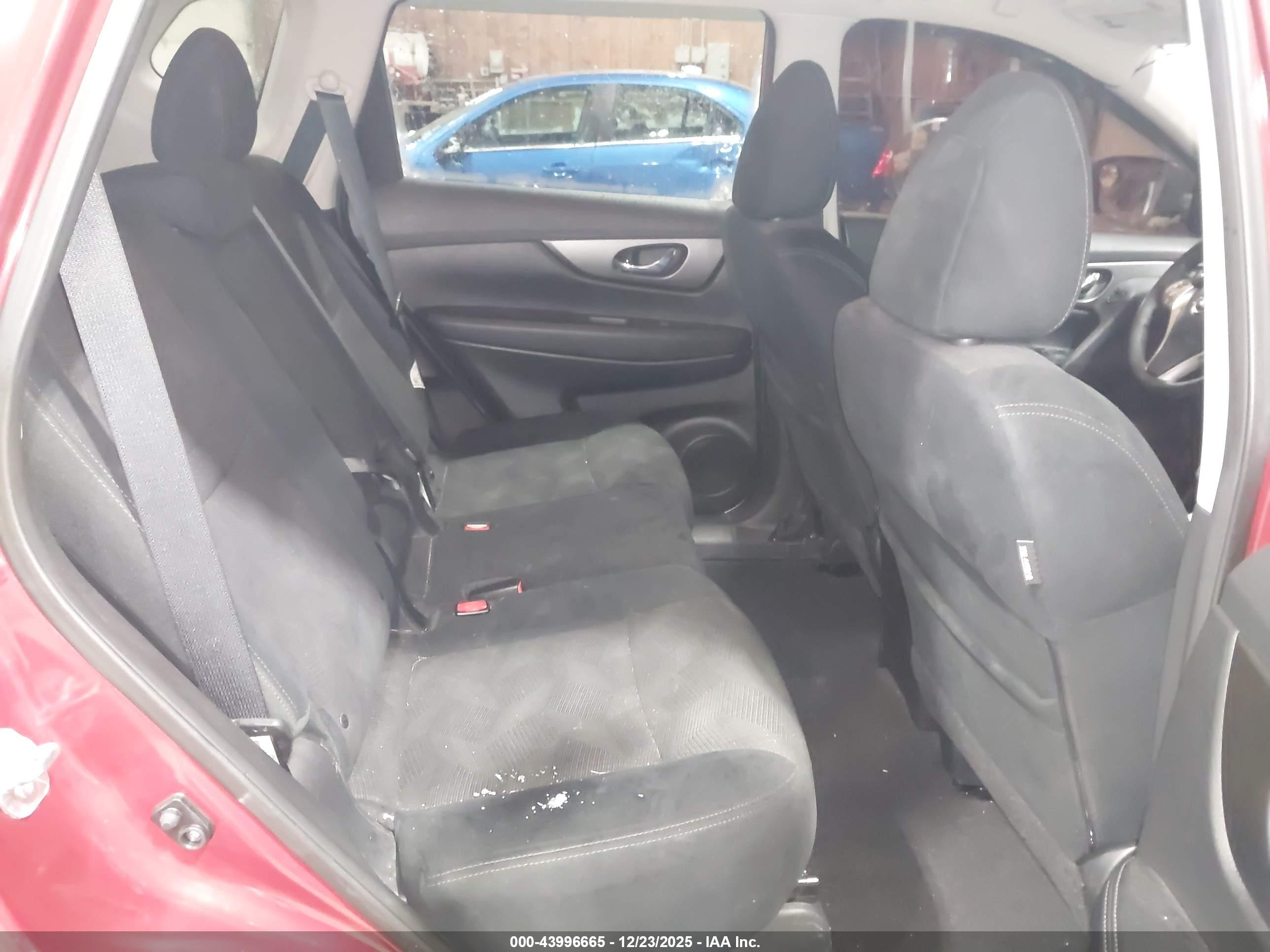 NISSAN ROGUE image 8
