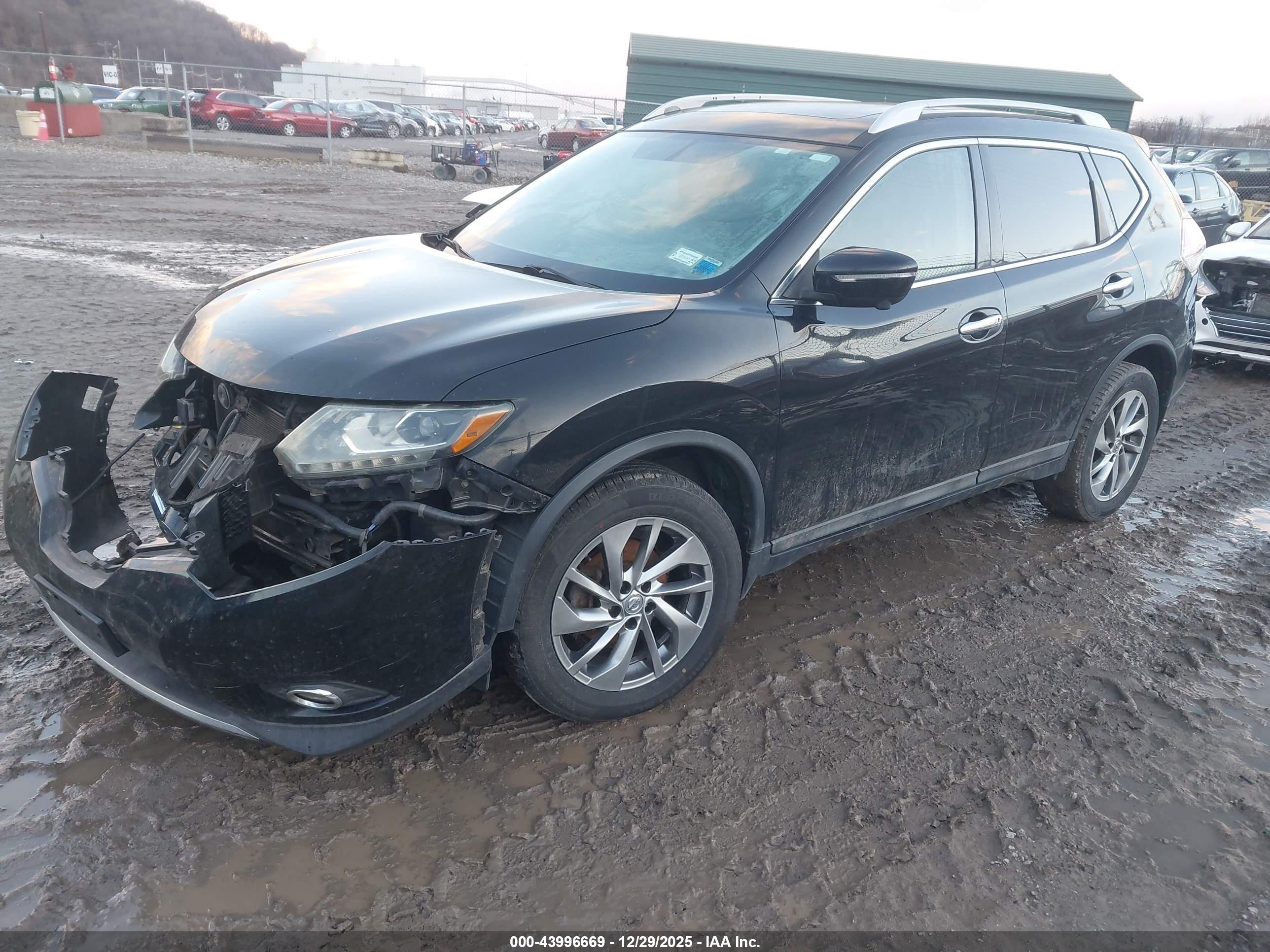 NISSAN ROGUE image 2