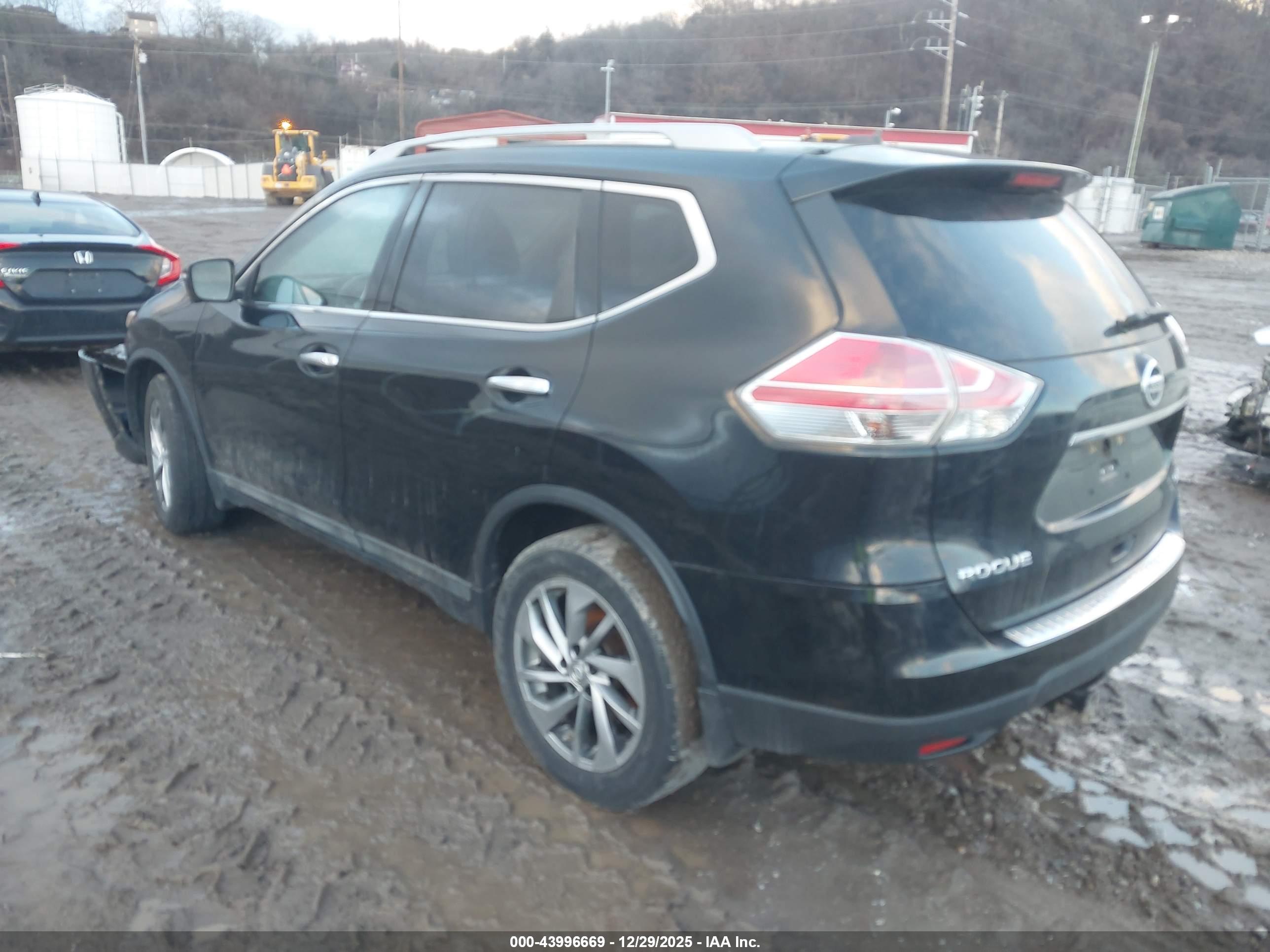 NISSAN ROGUE image 3