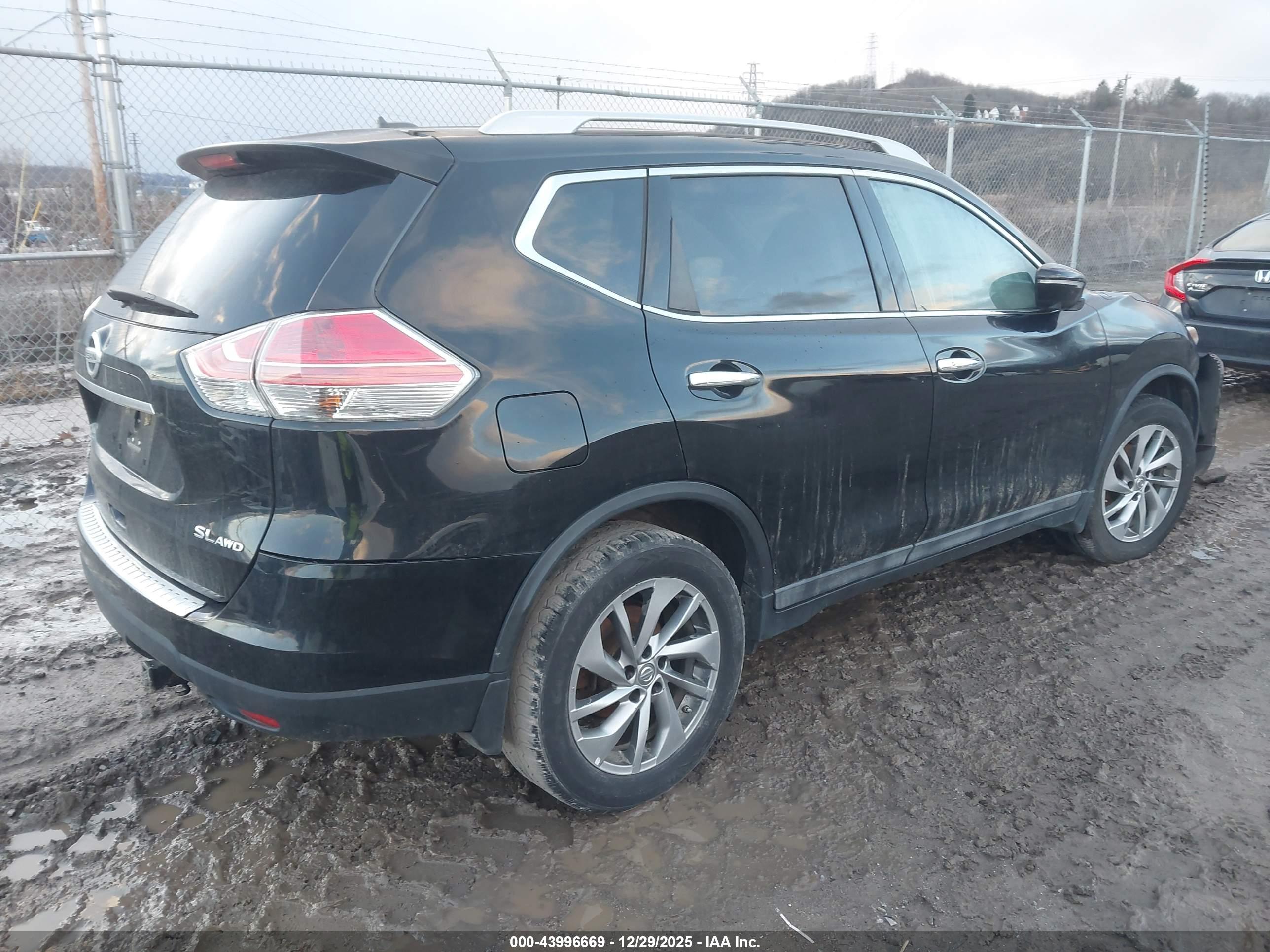 NISSAN ROGUE image 4