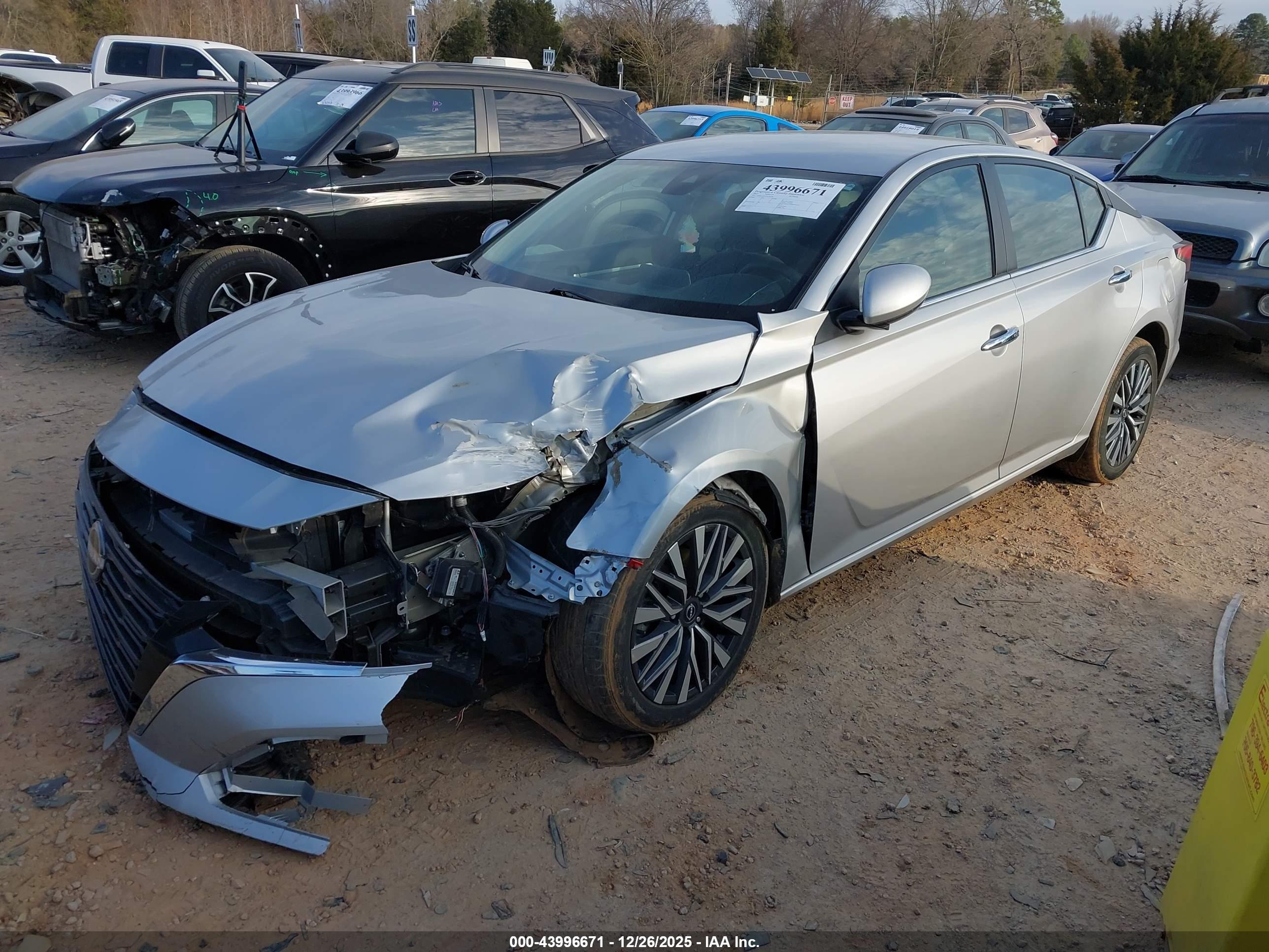 NISSAN ALTIMA image 2