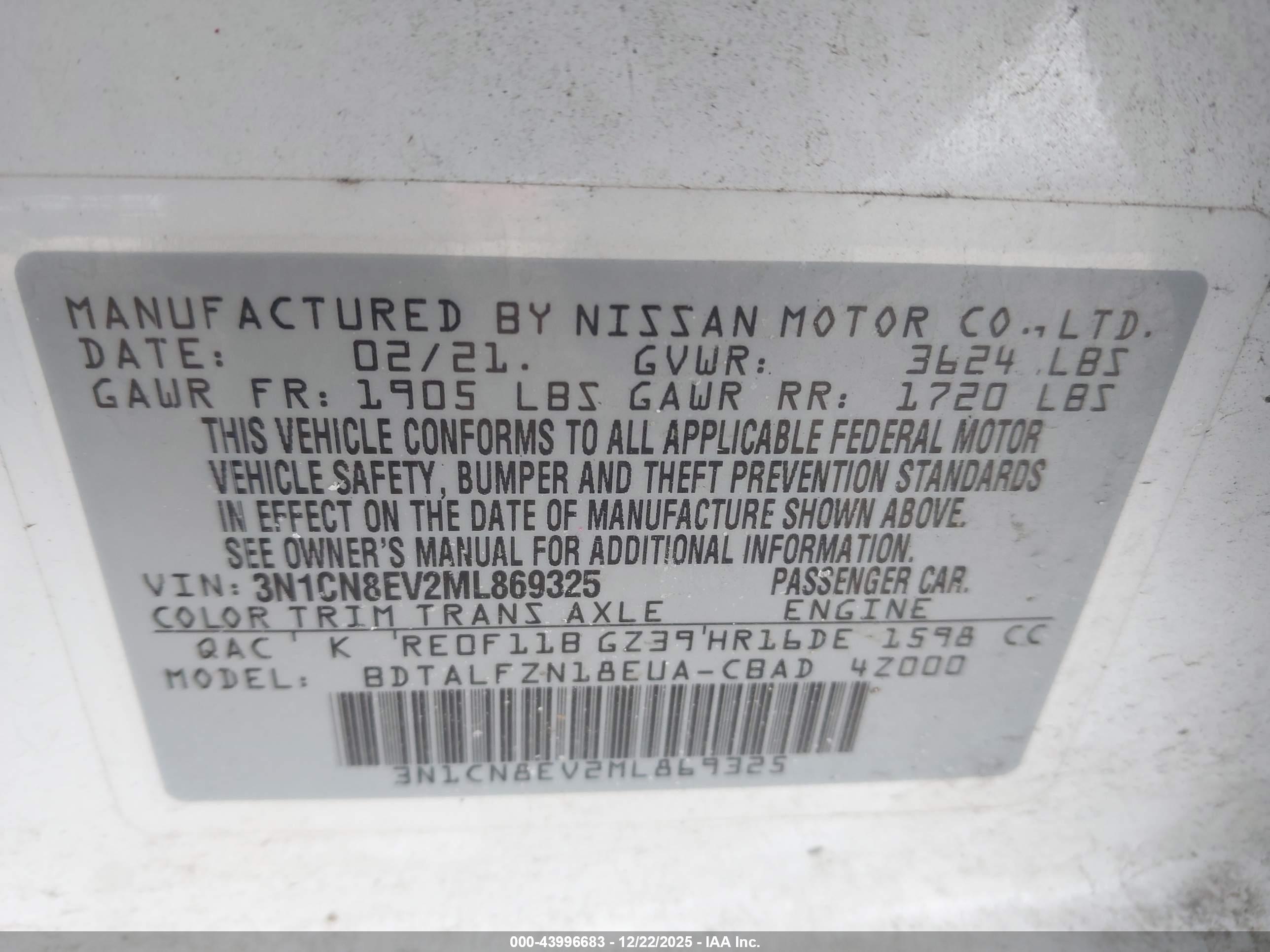 NISSAN VERSA image 9