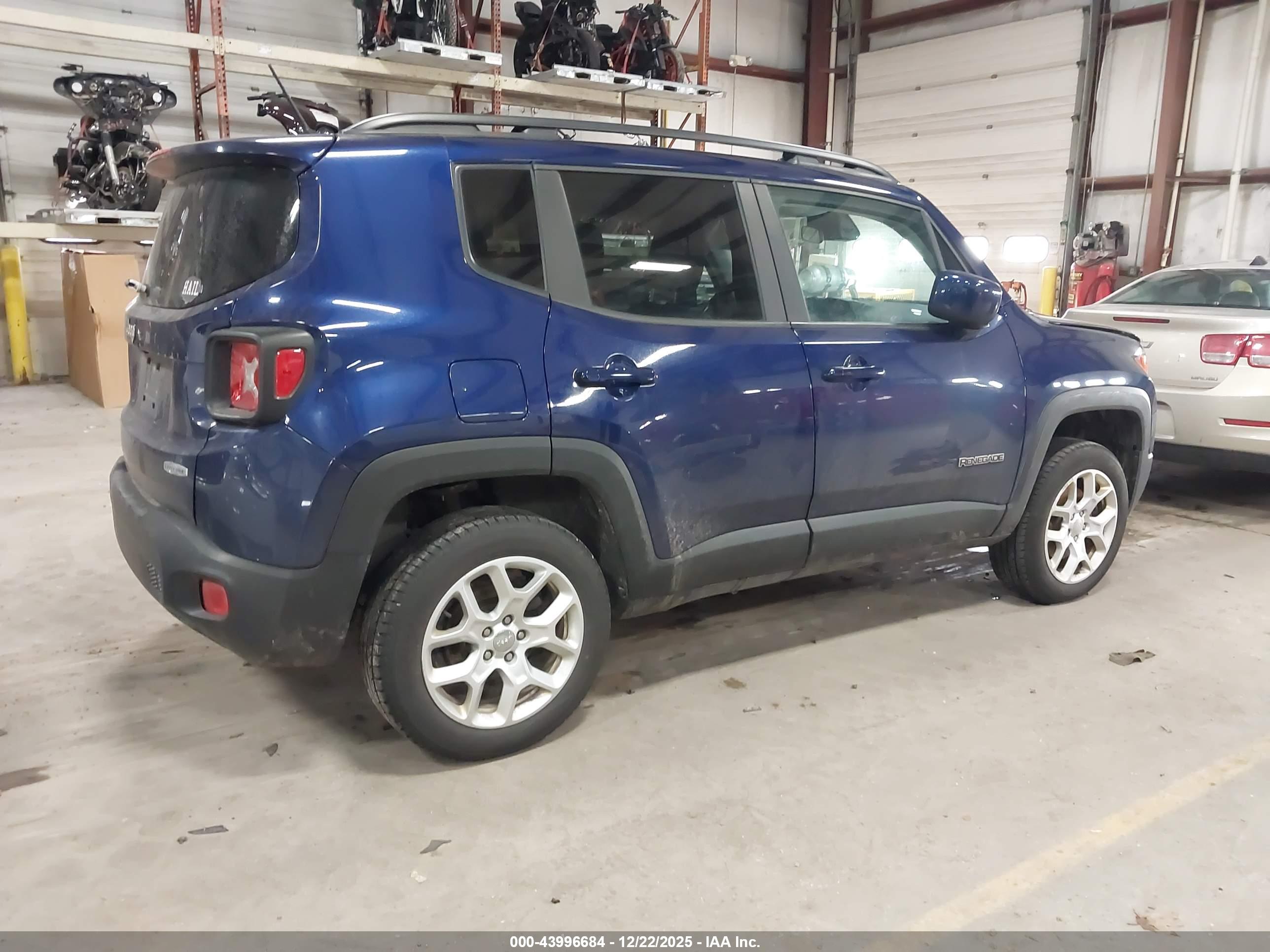 JEEP RENEGADE image 4