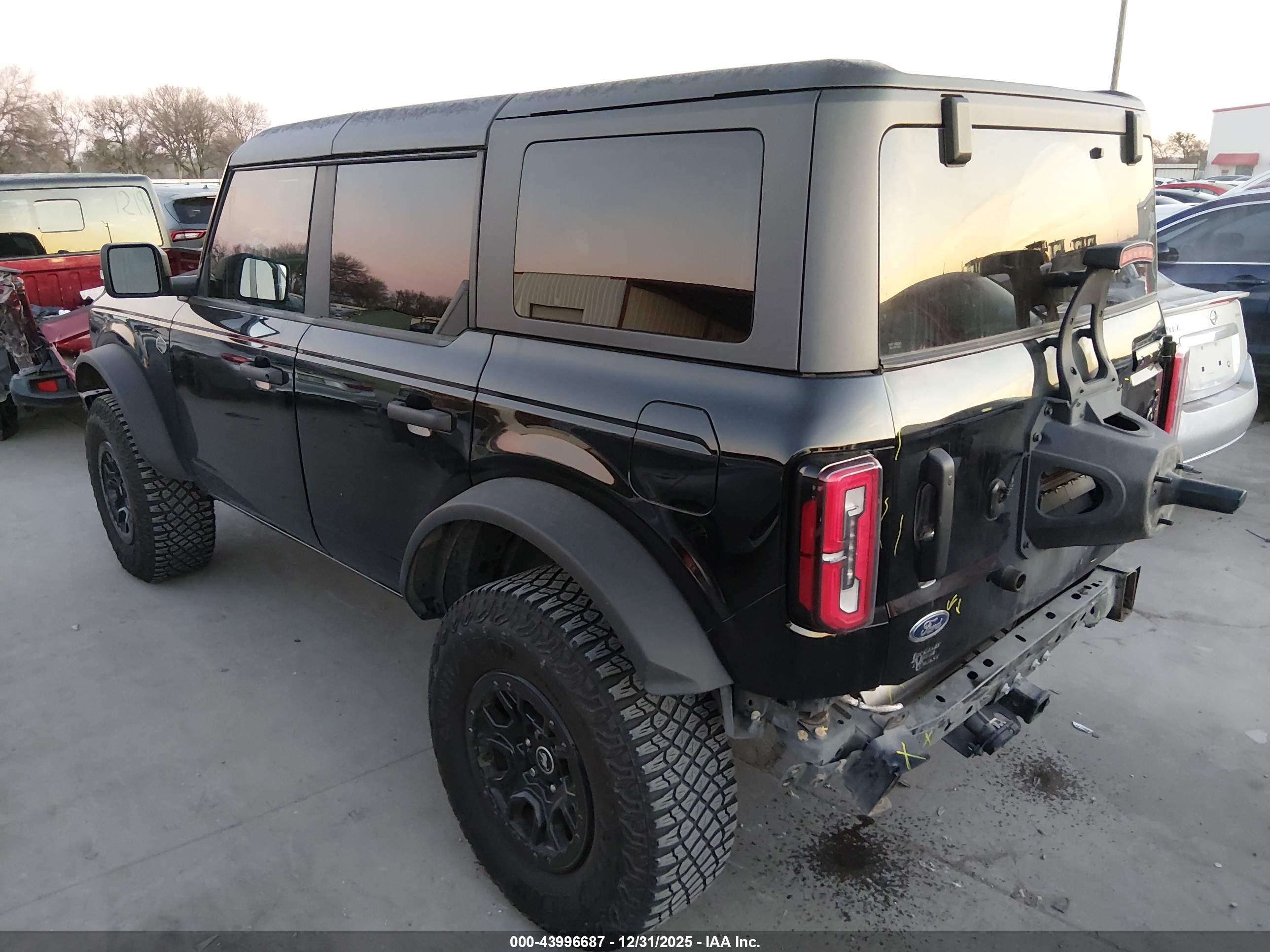 FORD BRONCO image 3