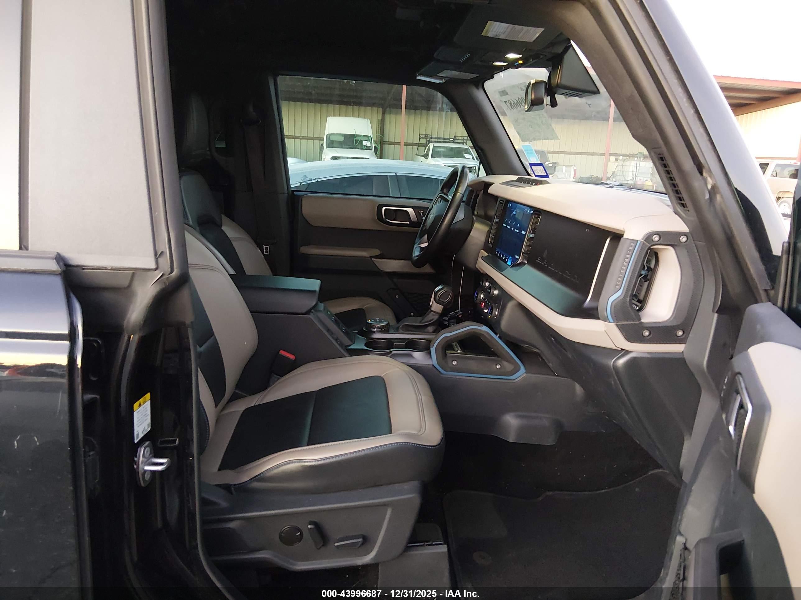 FORD BRONCO image 5