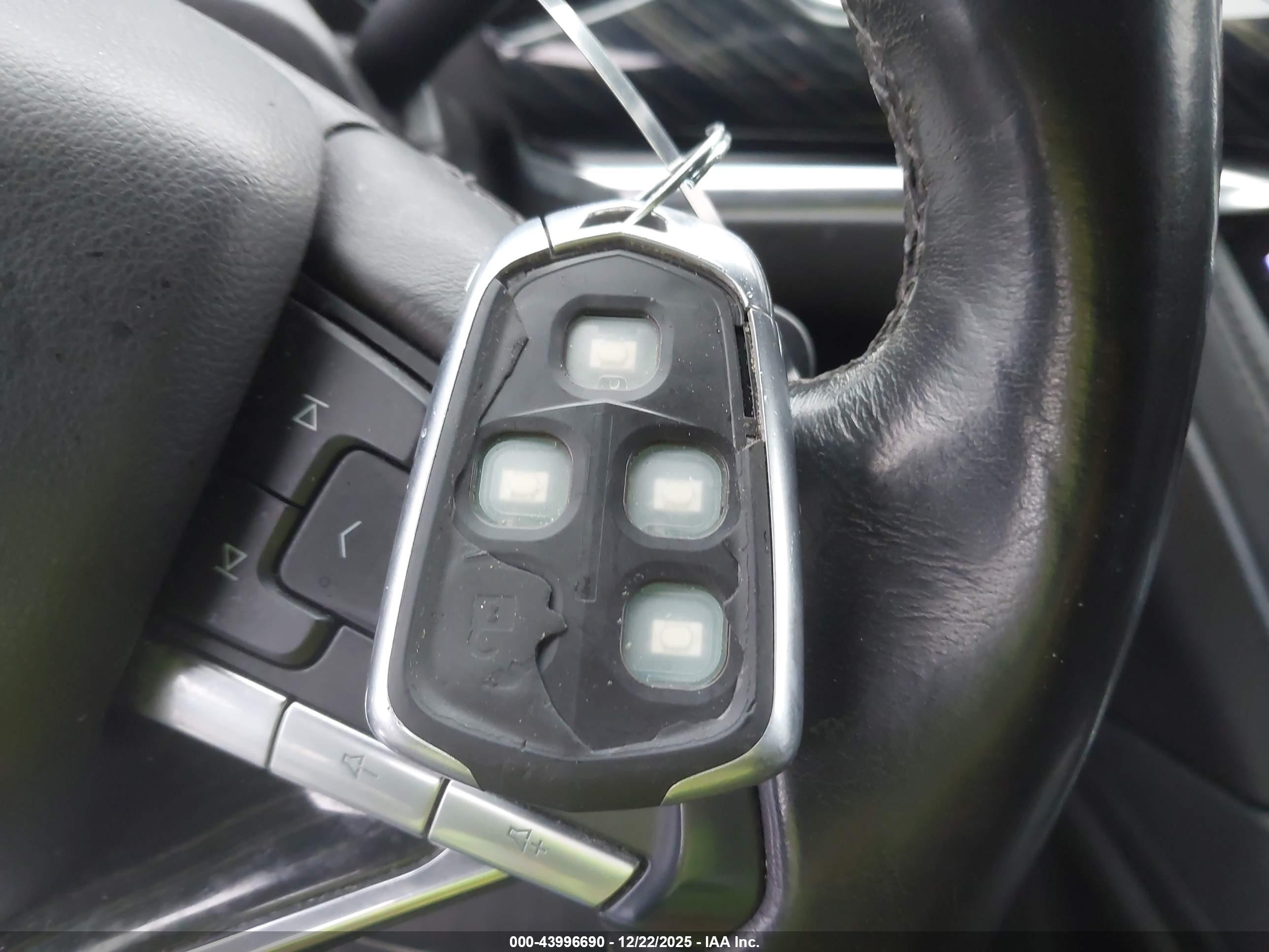 CADILLAC XT6 image 11