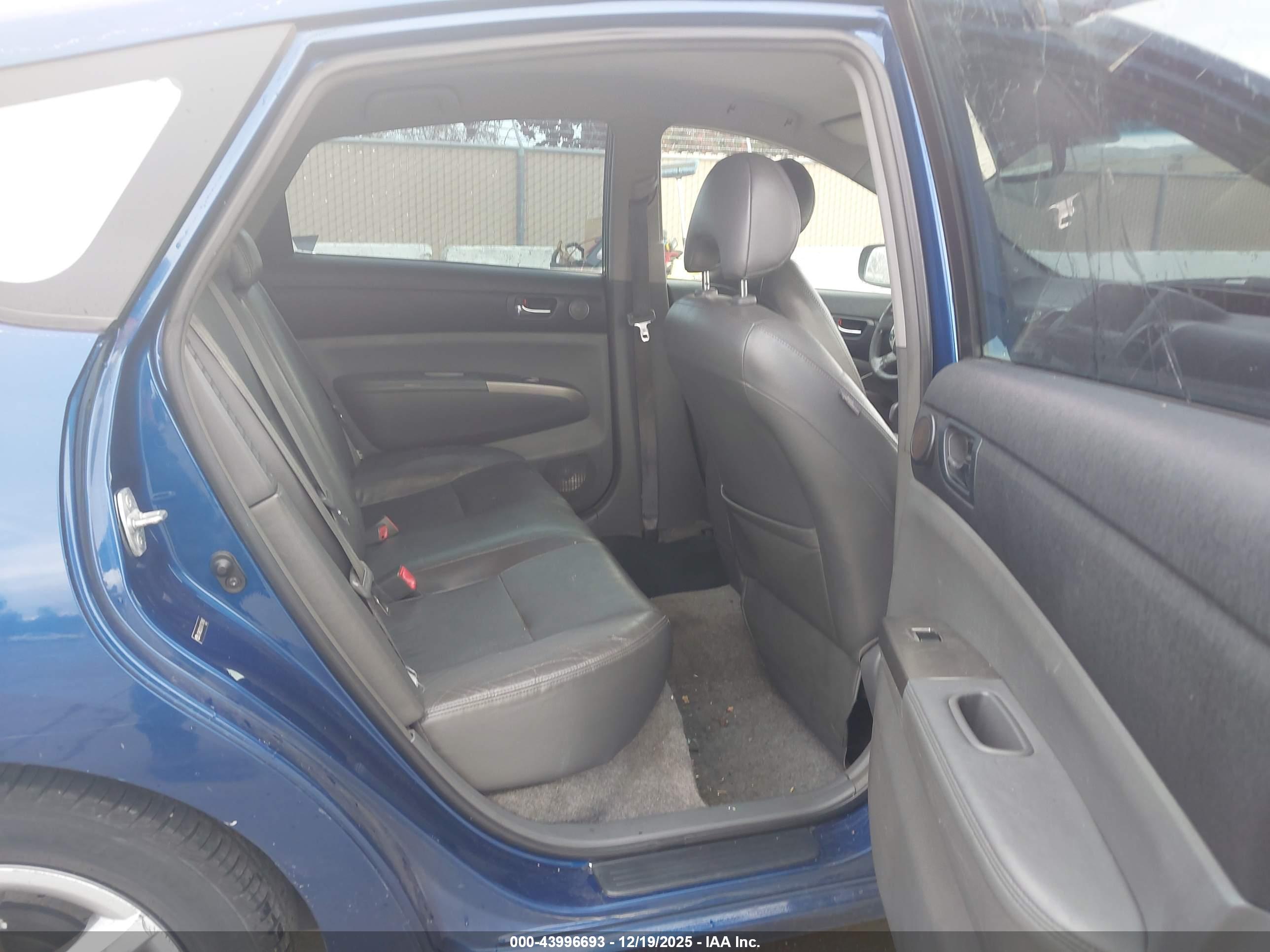 TOYOTA PRIUS image 8