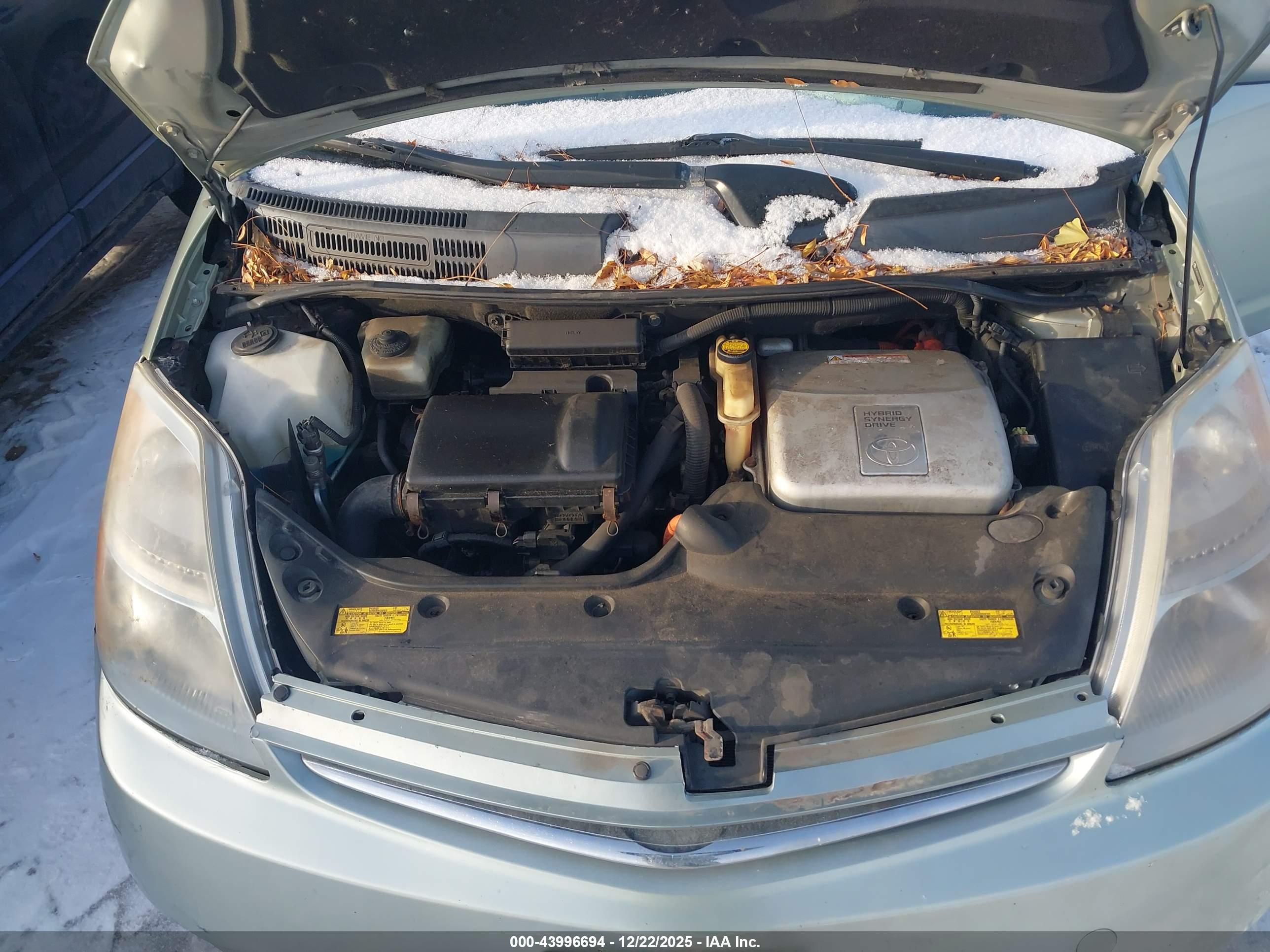 TOYOTA PRIUS image 10