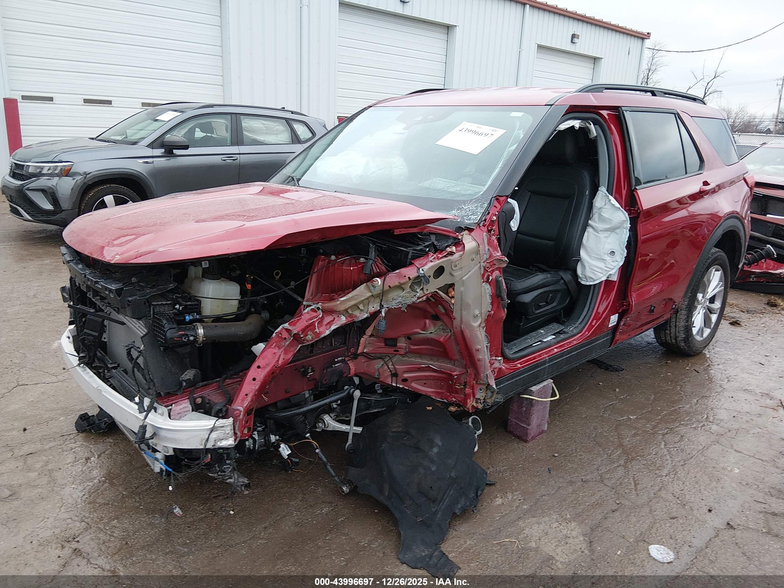 FORD EXPLORER image 2