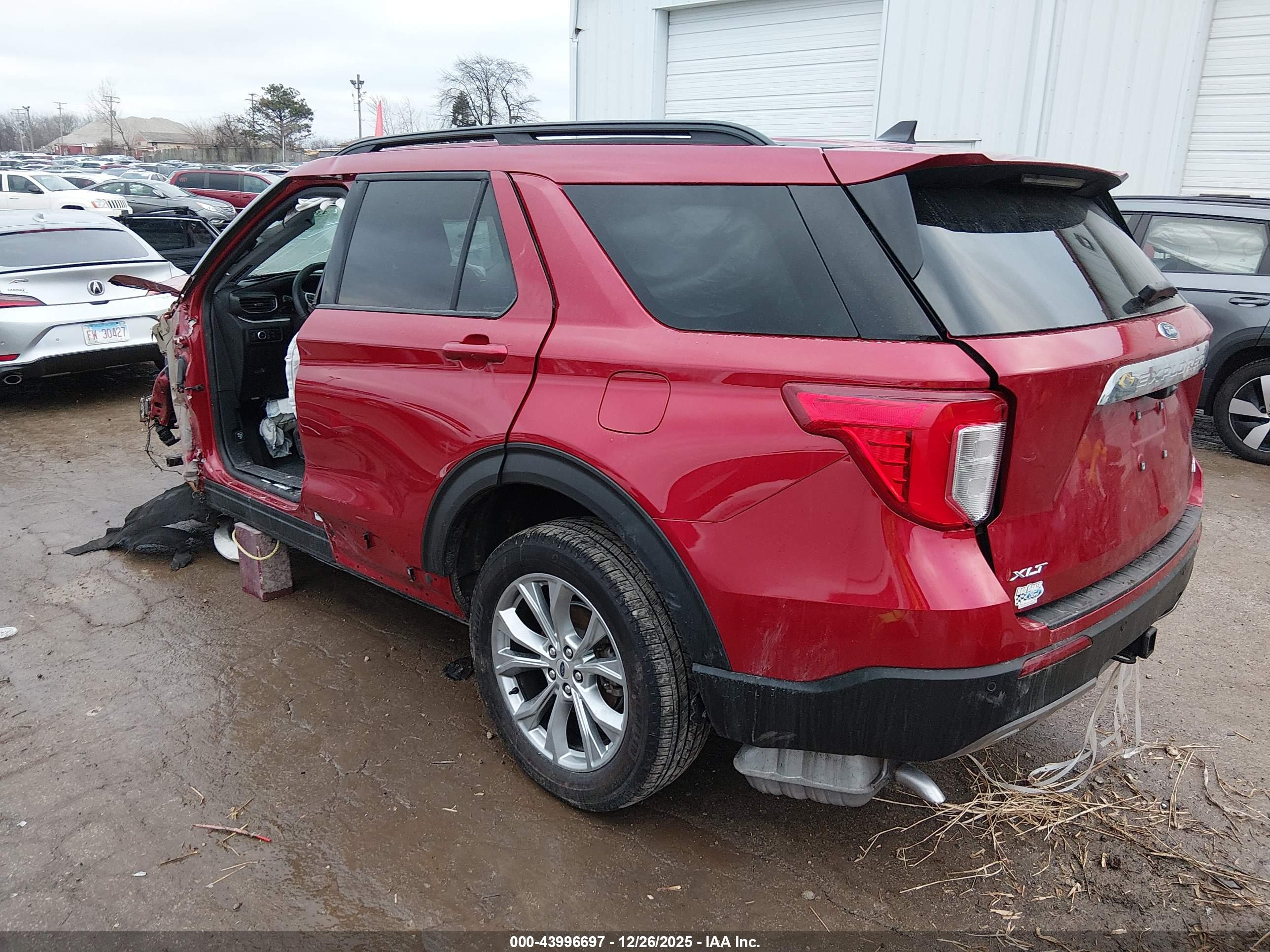 FORD EXPLORER image 3
