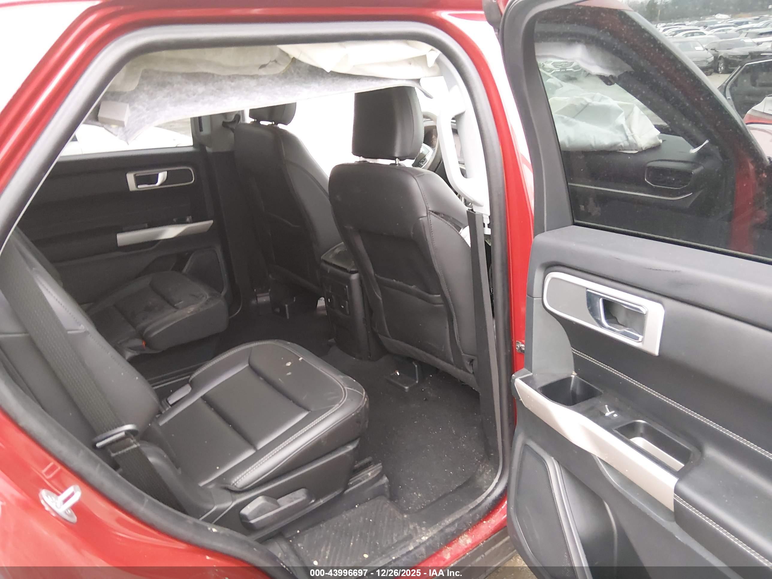 FORD EXPLORER image 8