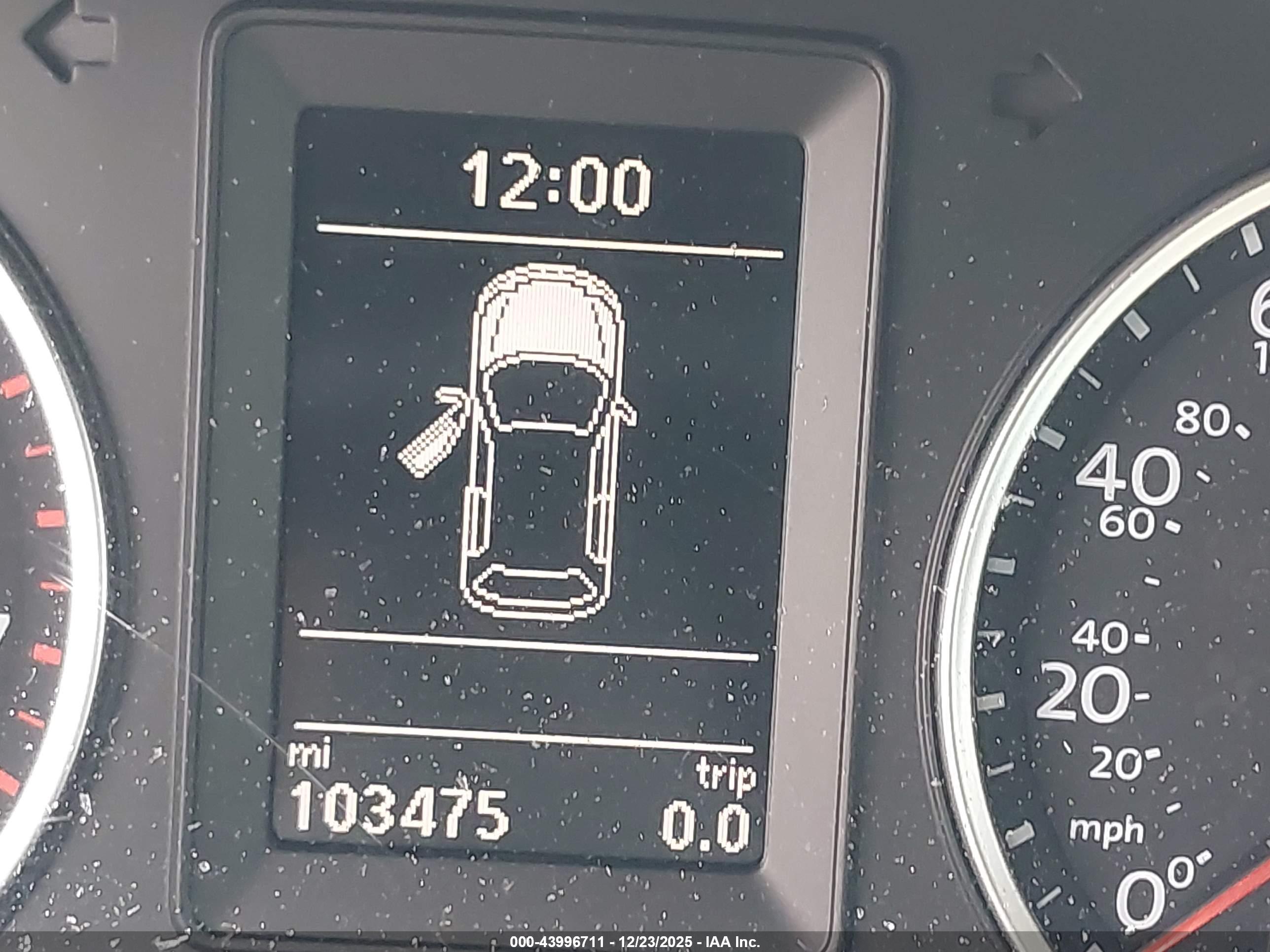 VOLKSWAGEN TIGUAN image 7