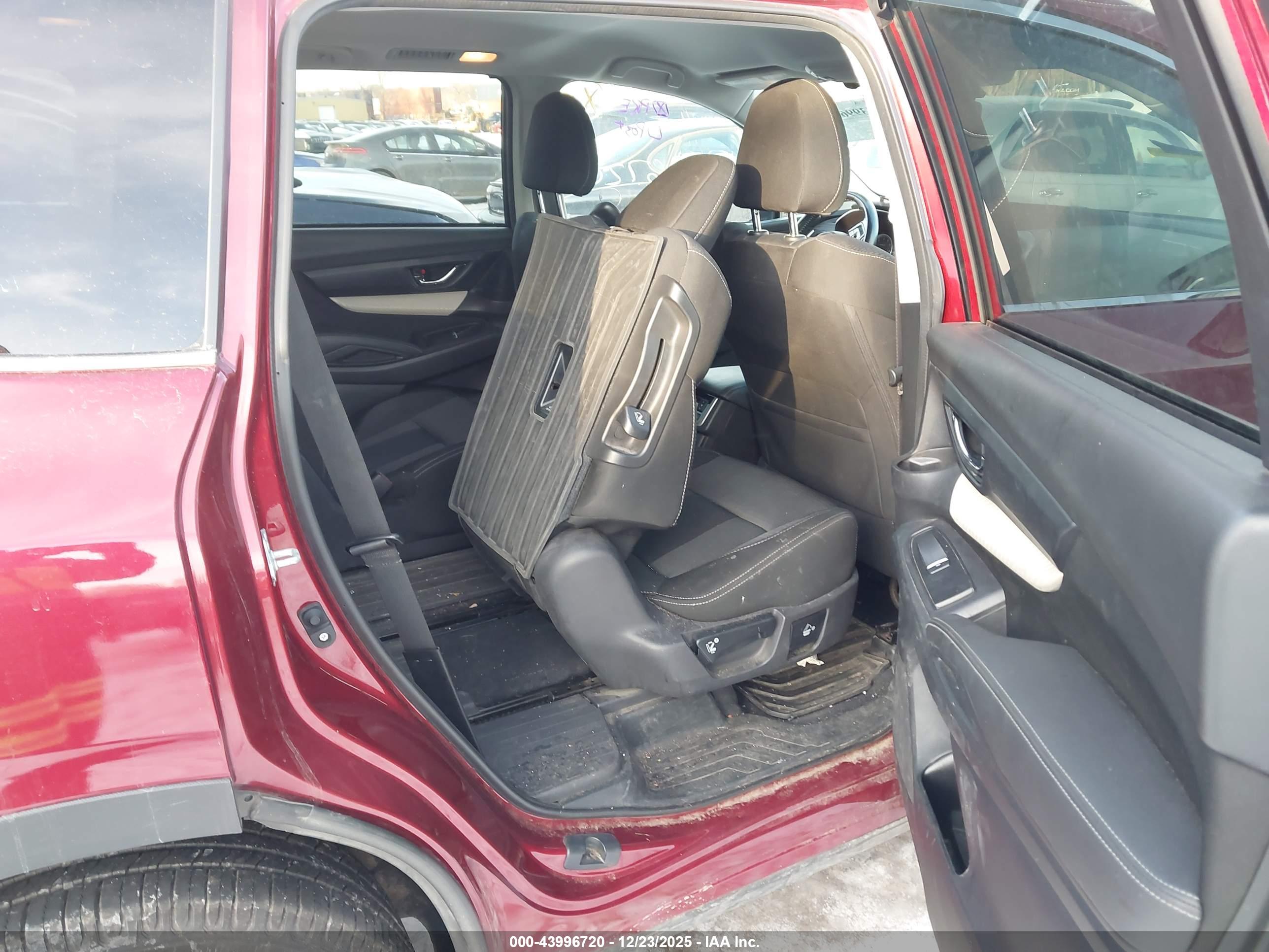 SUBARU ASCENT image 8