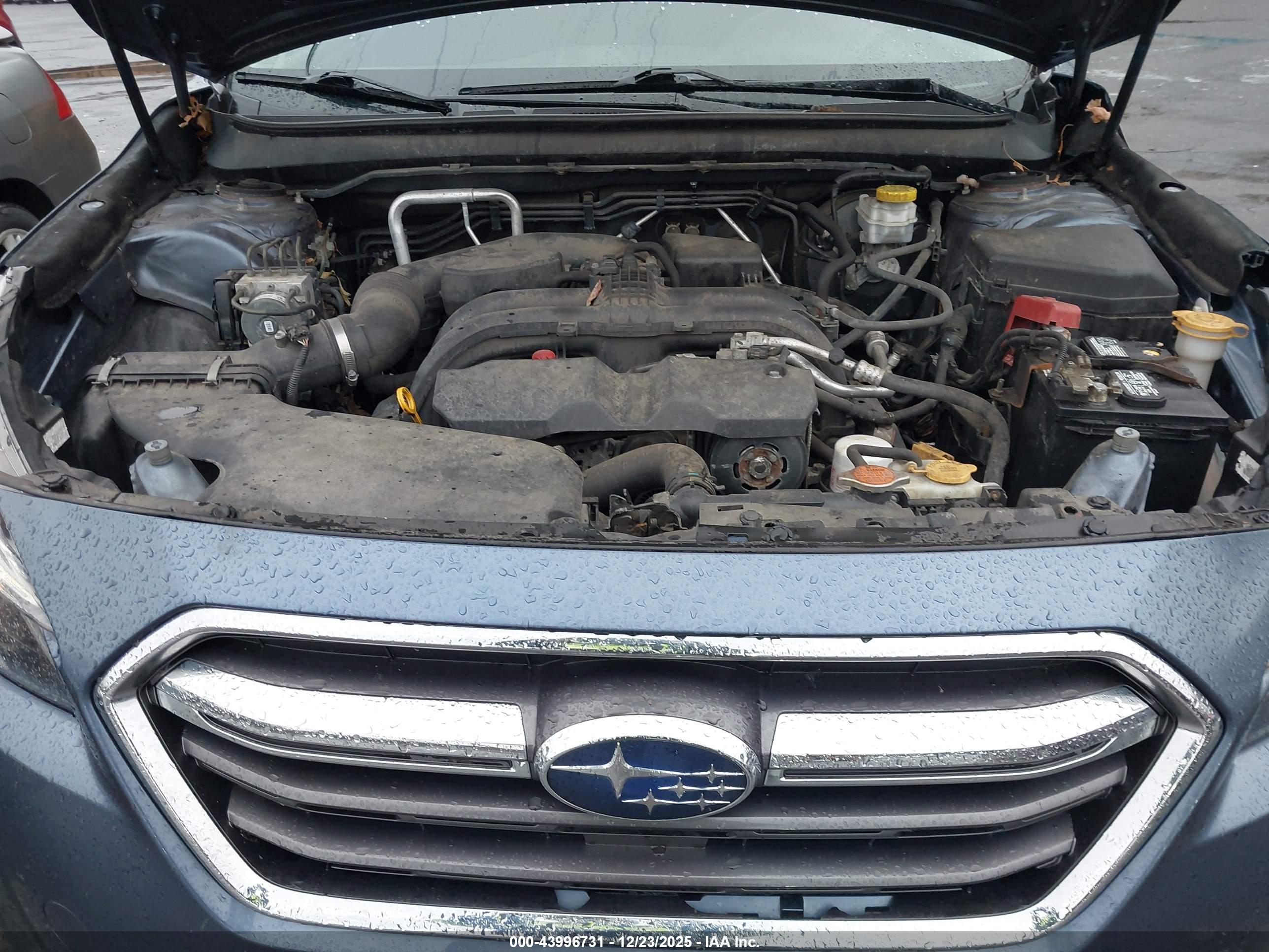 SUBARU OUTBACK image 10