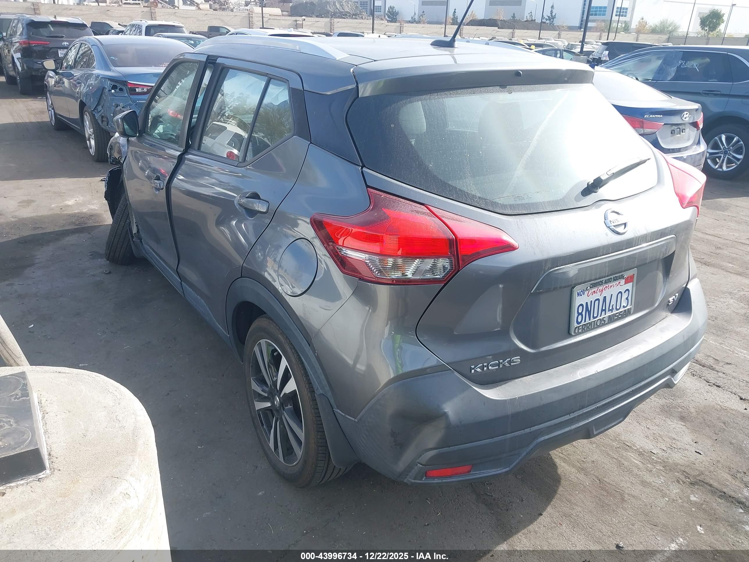 NISSAN KICKS image 3