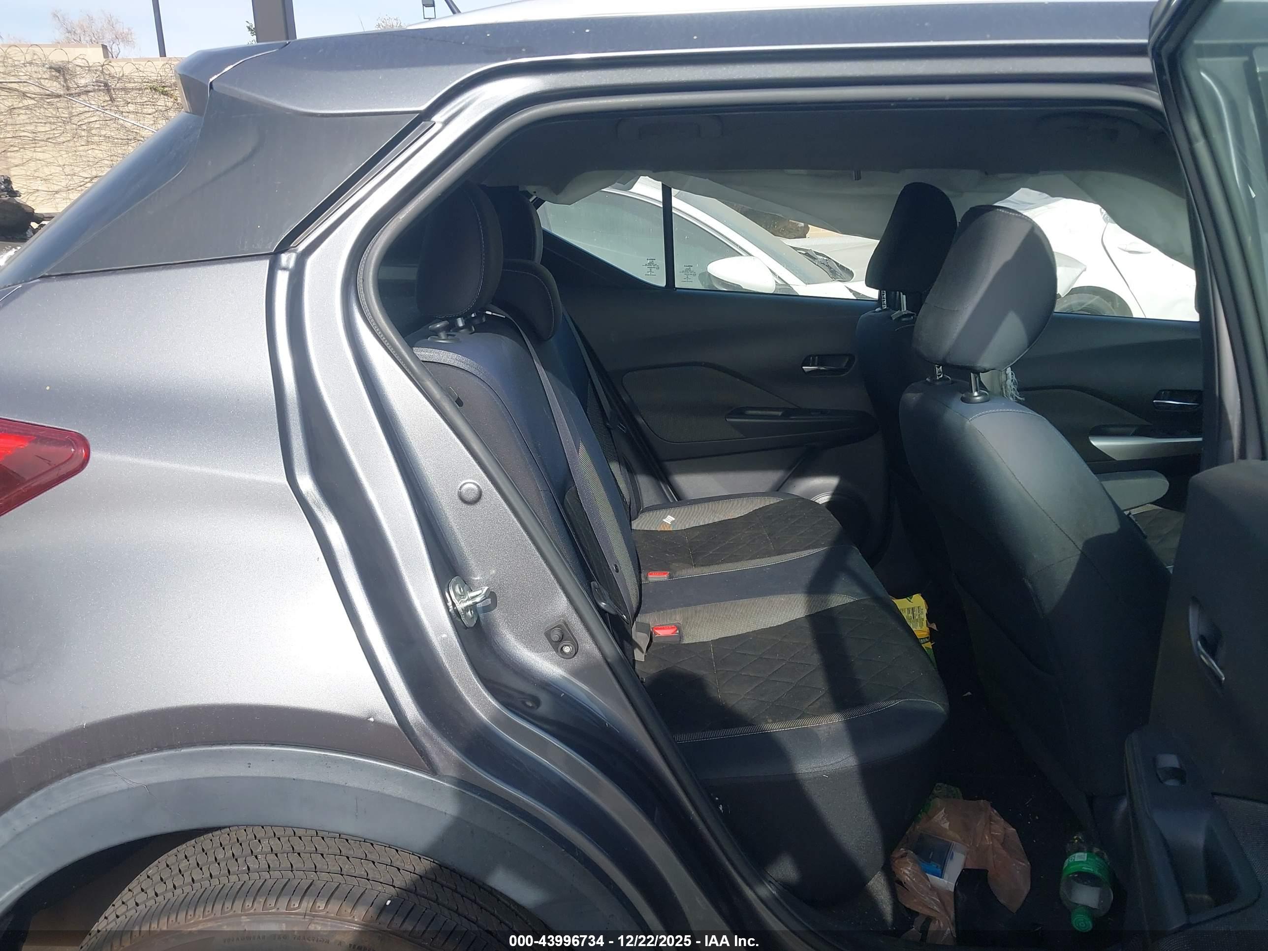NISSAN KICKS image 8