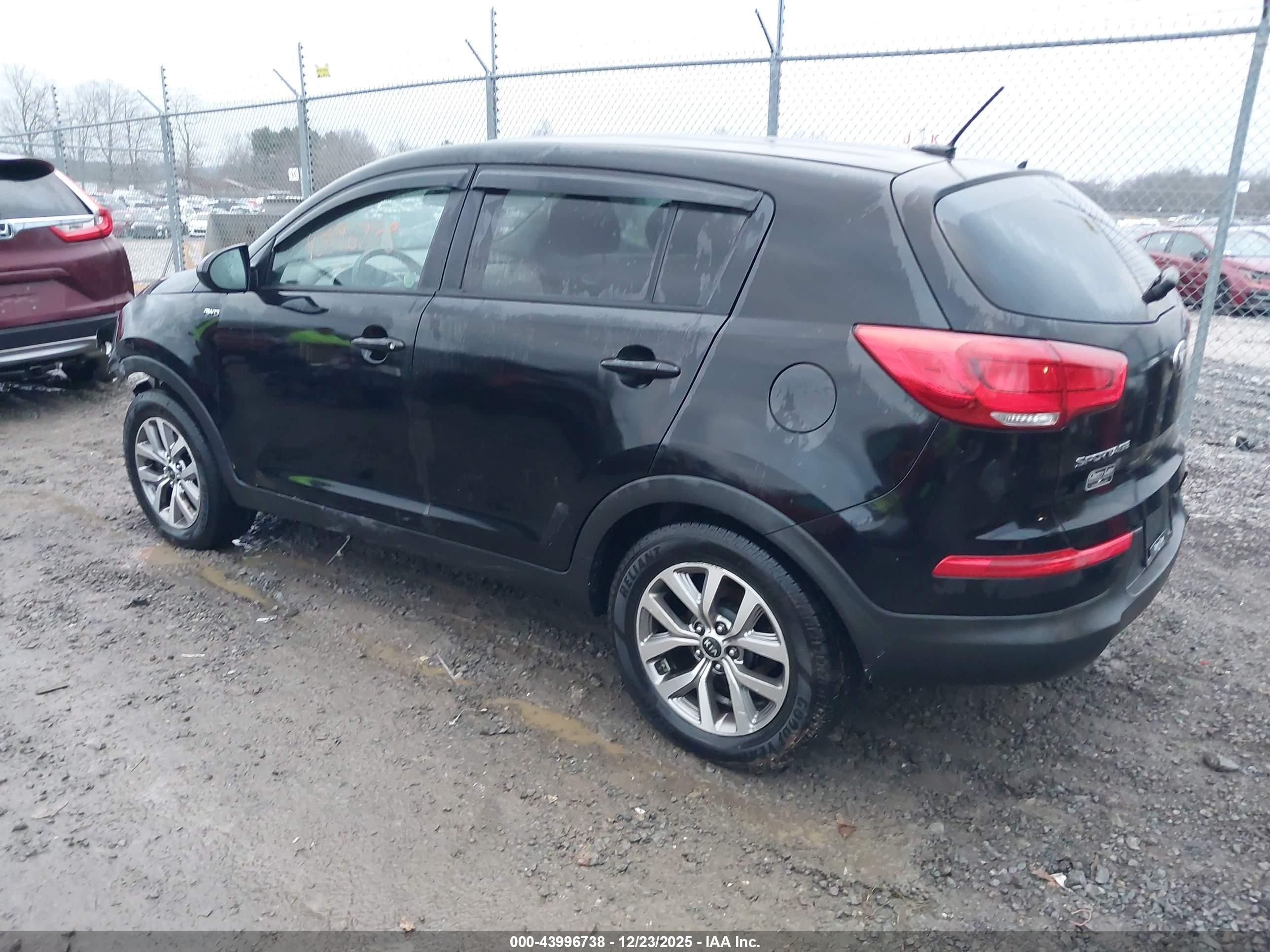 KIA SPORTAGE image 3