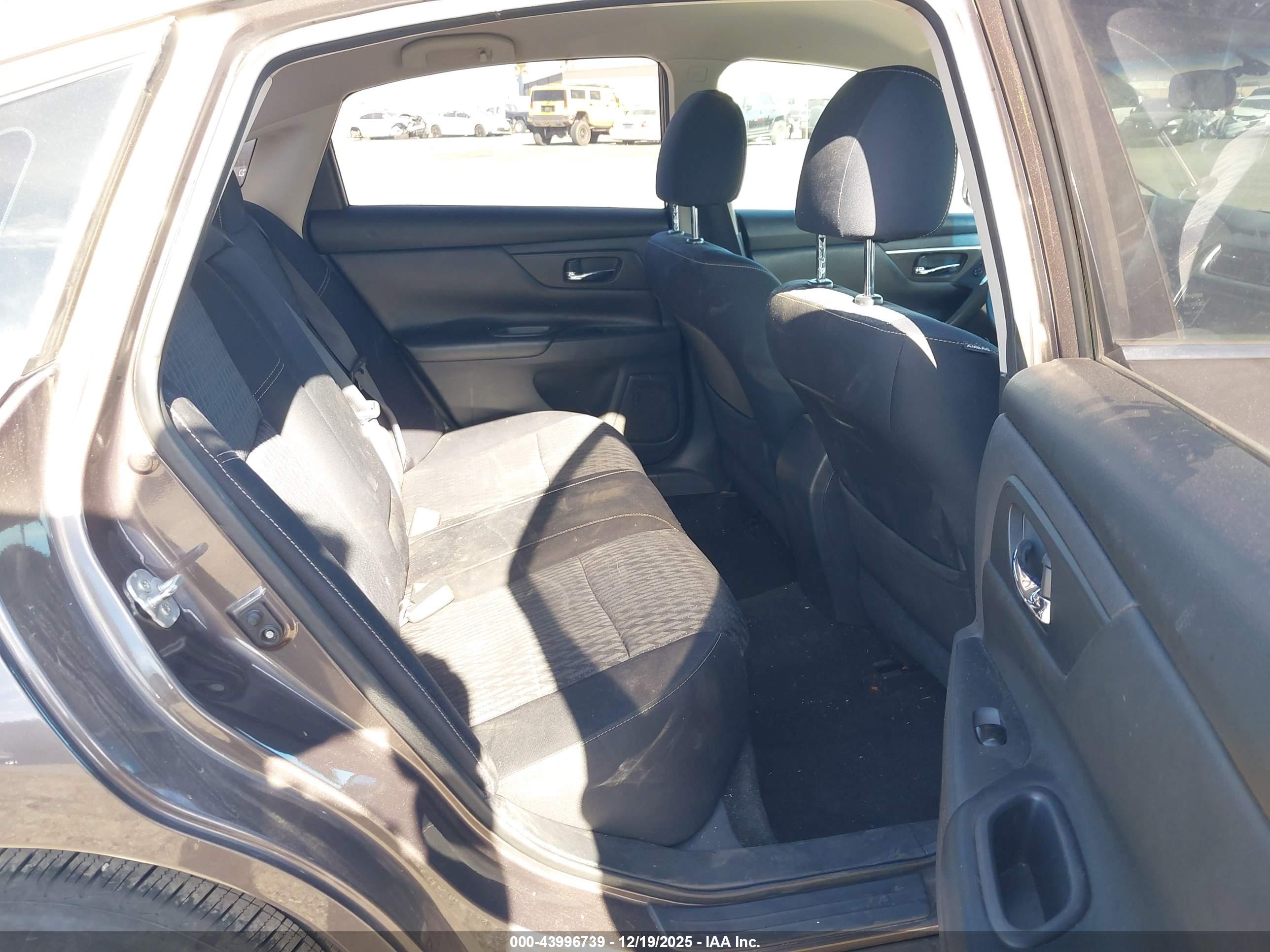 NISSAN ALTIMA image 8