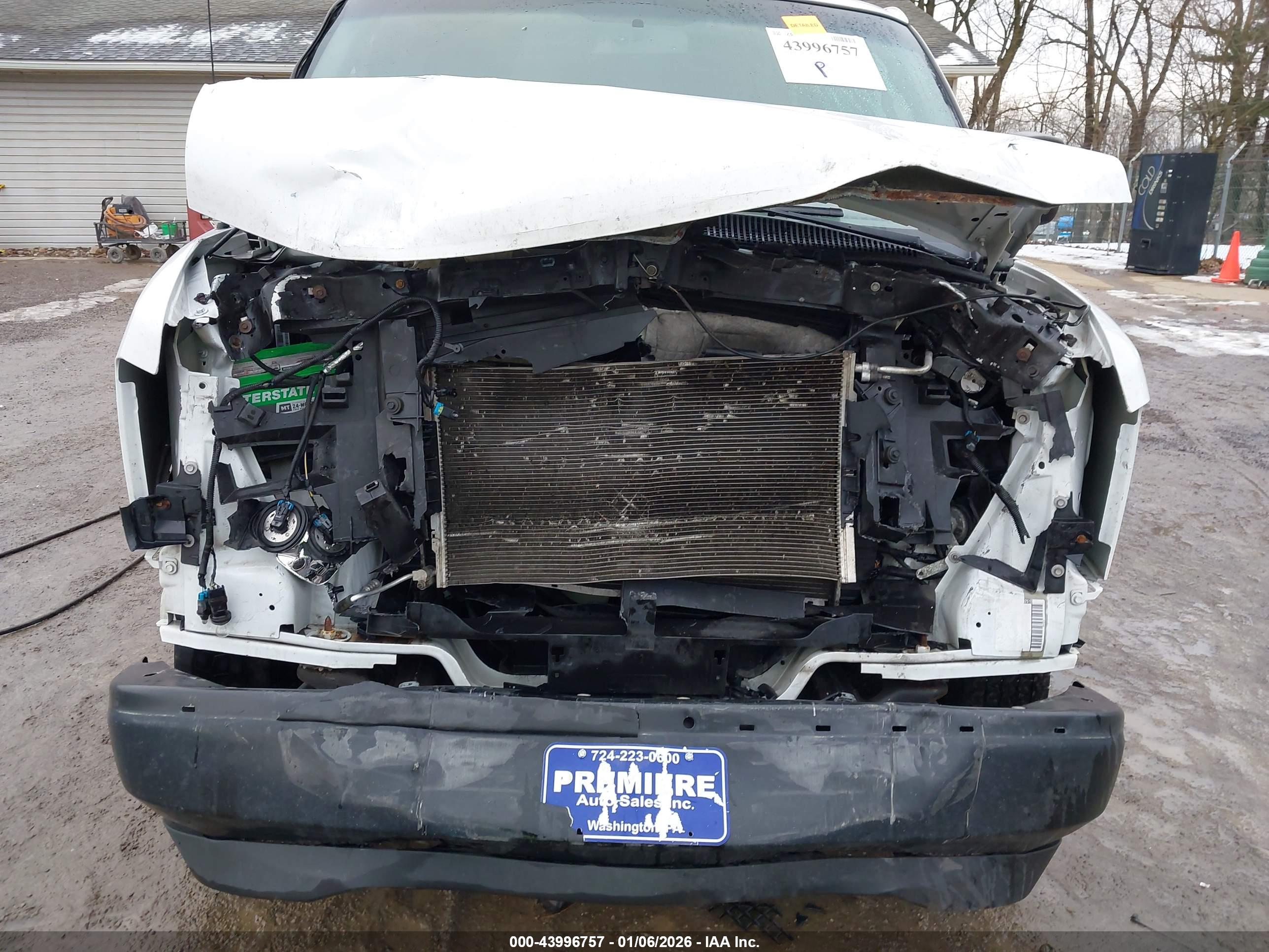CHEVROLET EXPRESS image 6