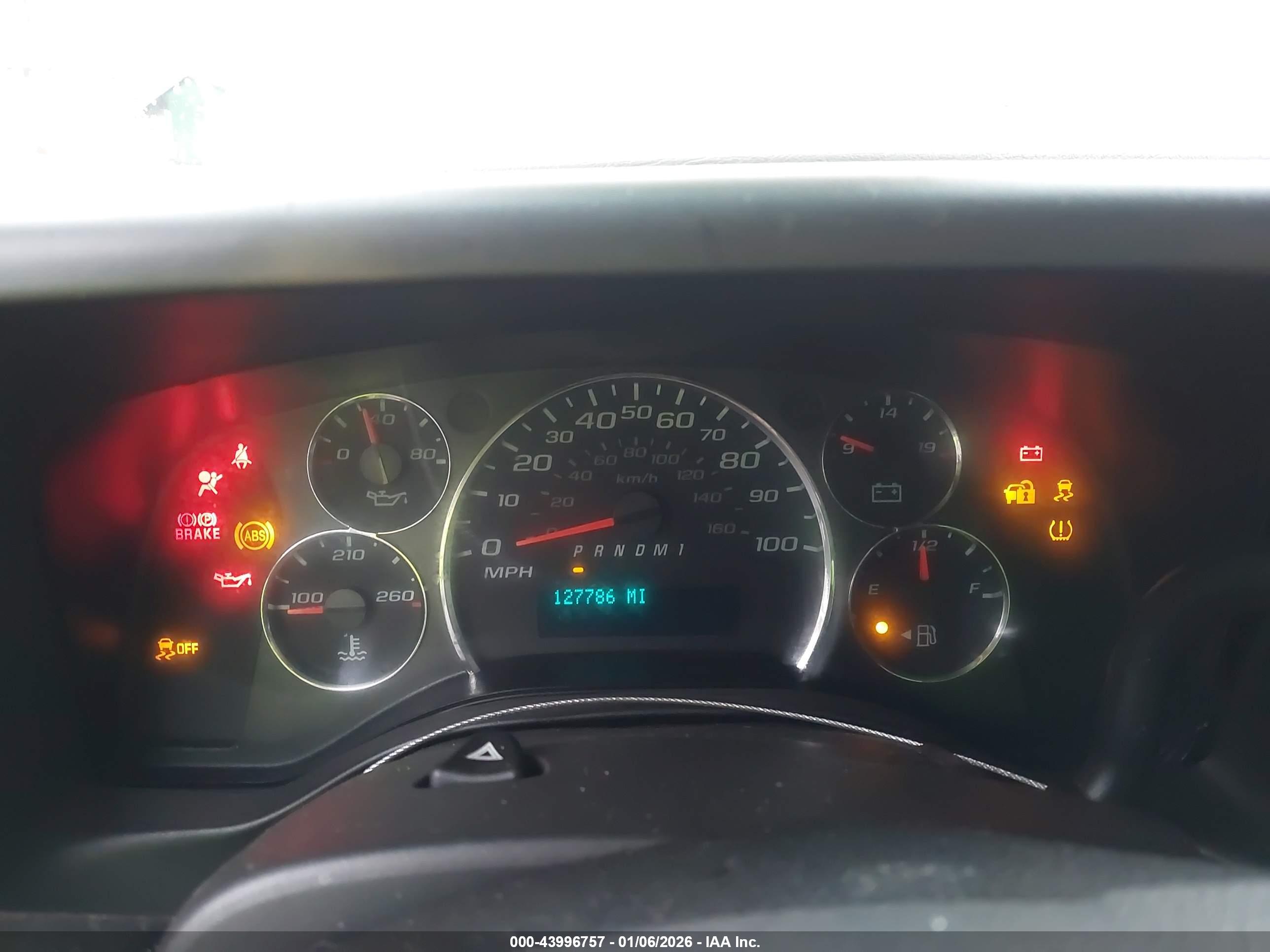 CHEVROLET EXPRESS image 7
