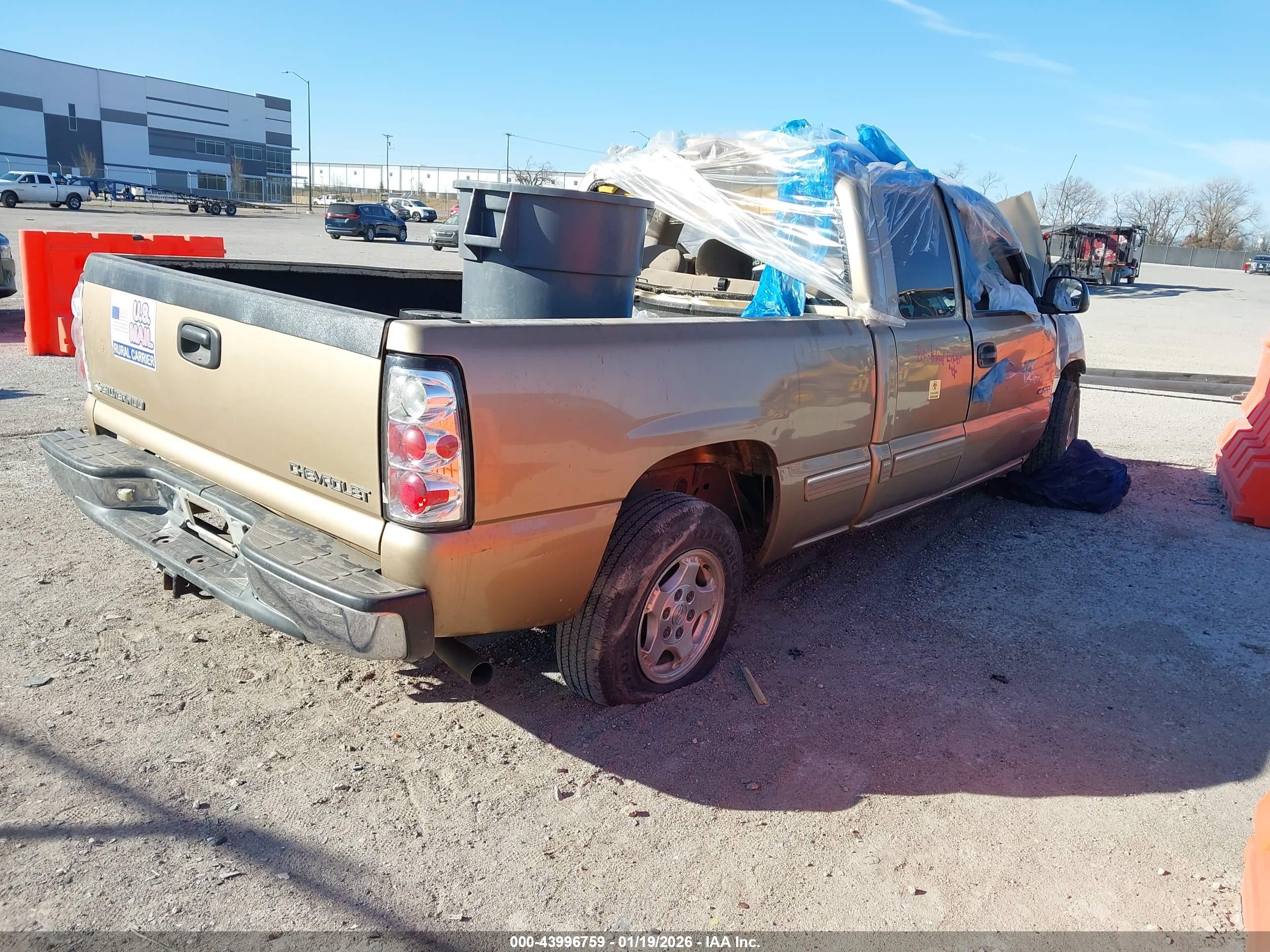 CHEVROLET SILVERADO image 4