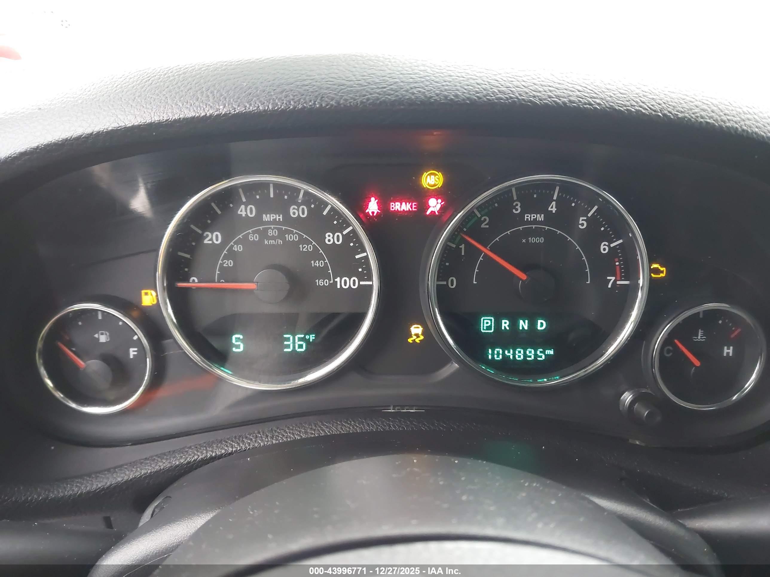 JEEP WRANGLER image 7