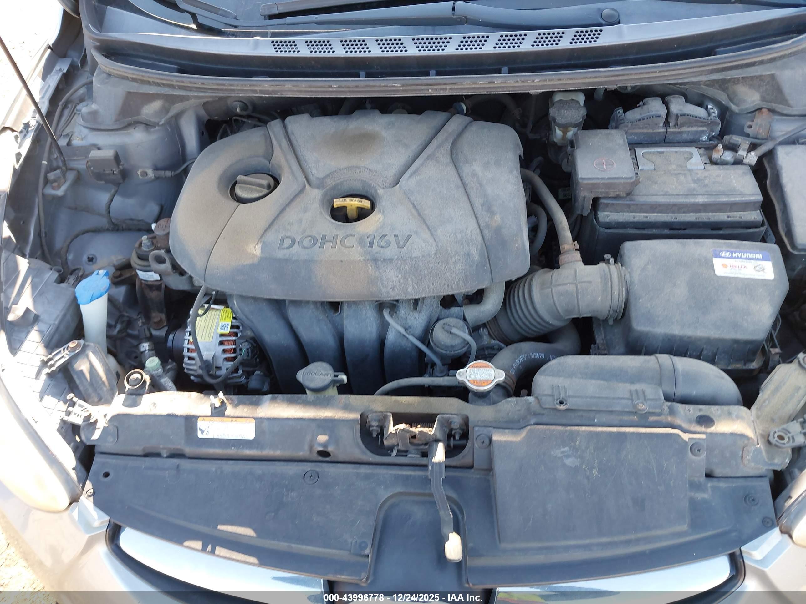 HYUNDAI ELANTRA image 10