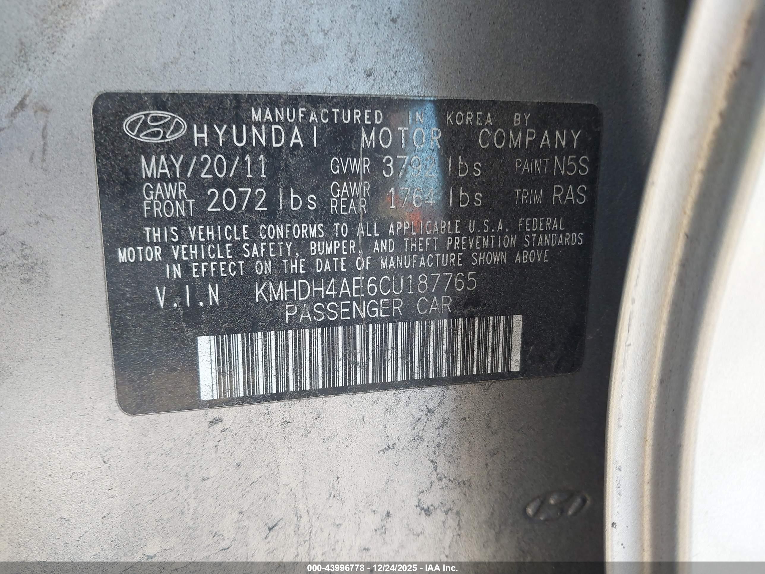 HYUNDAI ELANTRA image 9