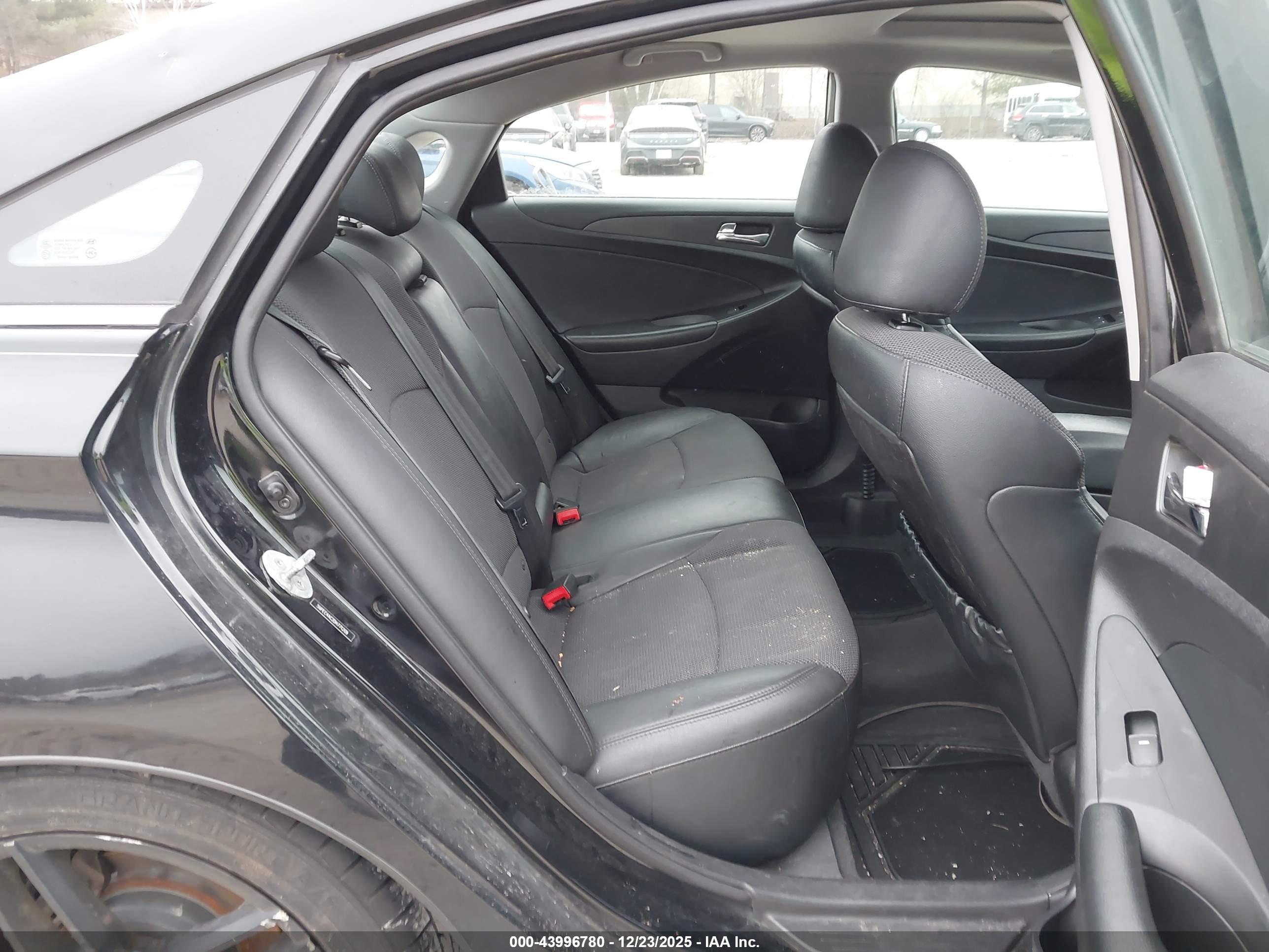 HYUNDAI SONATA image 8