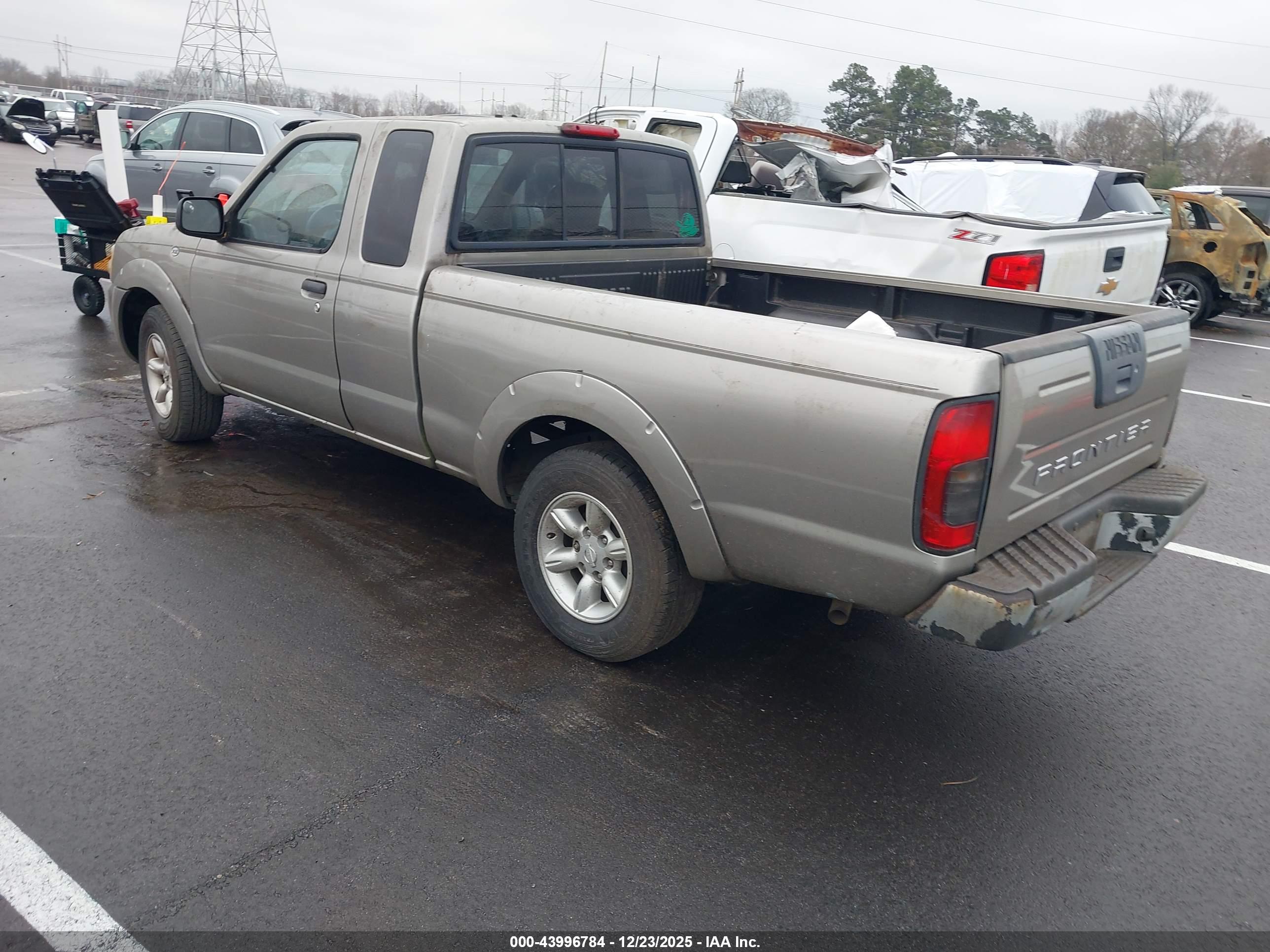 NISSAN FRONTIER image 3
