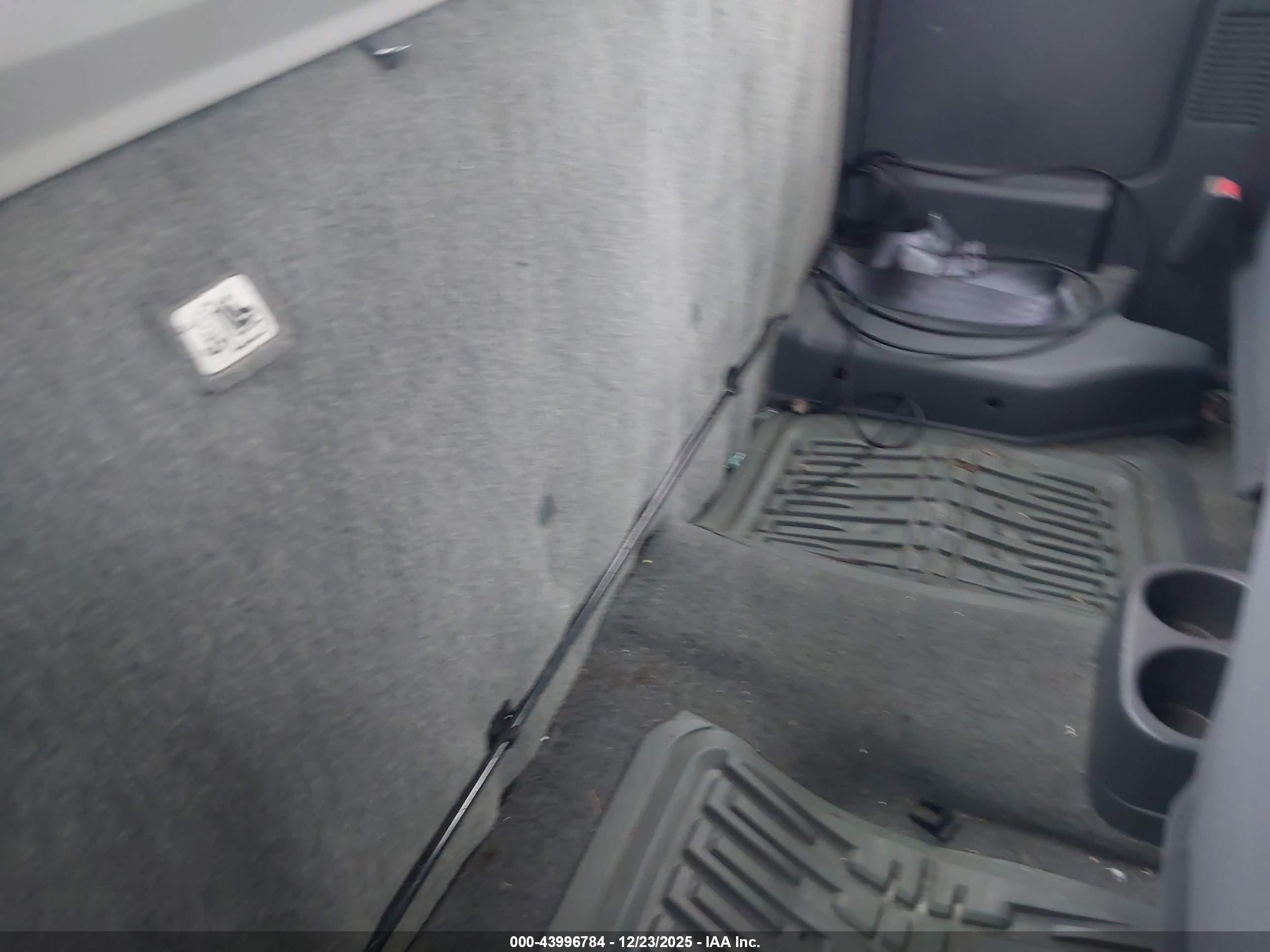 NISSAN FRONTIER image 8