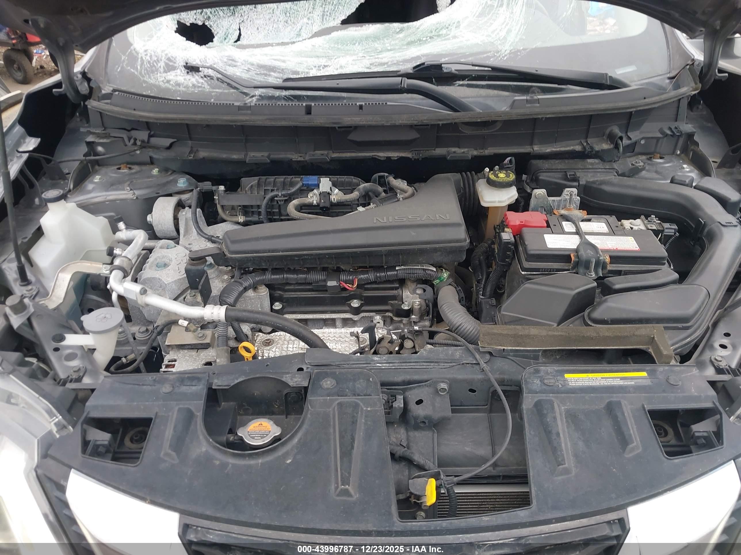 NISSAN ROGUE image 10