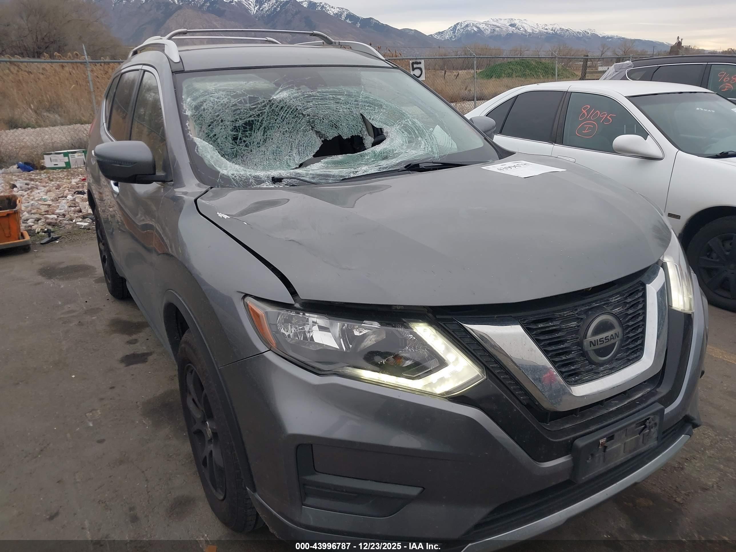NISSAN ROGUE image 6