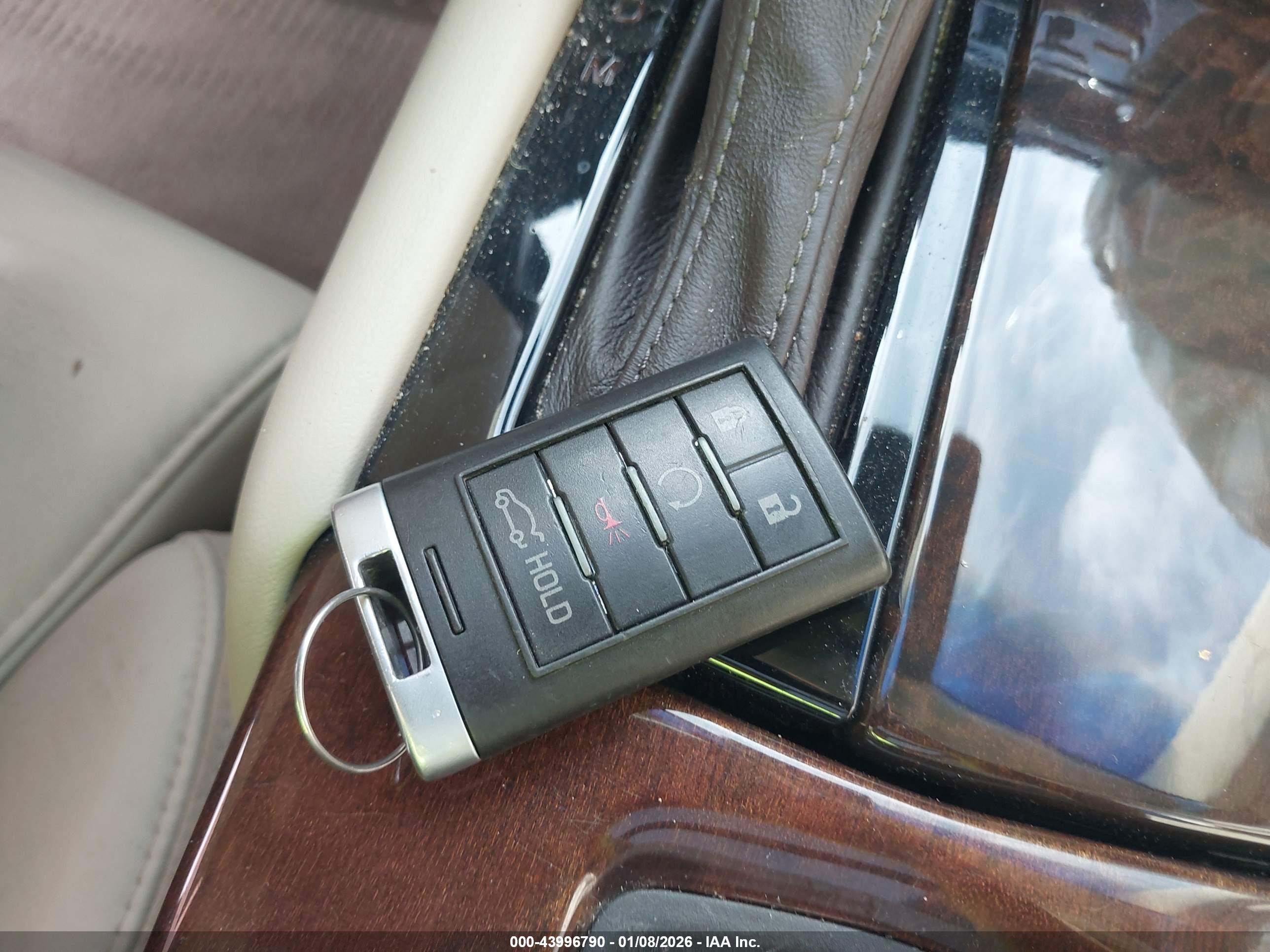 CADILLAC XTS image 11