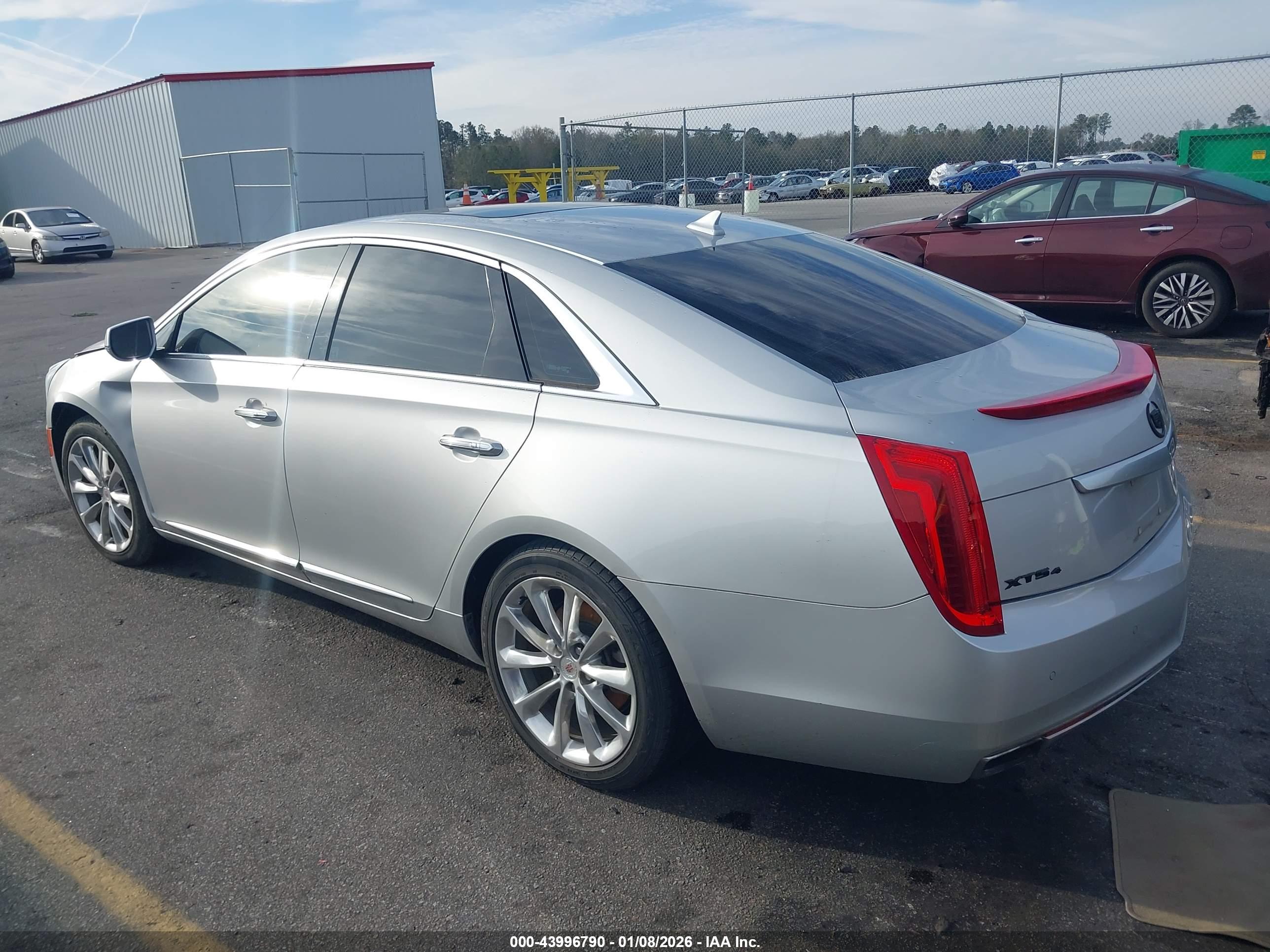 CADILLAC XTS image 3