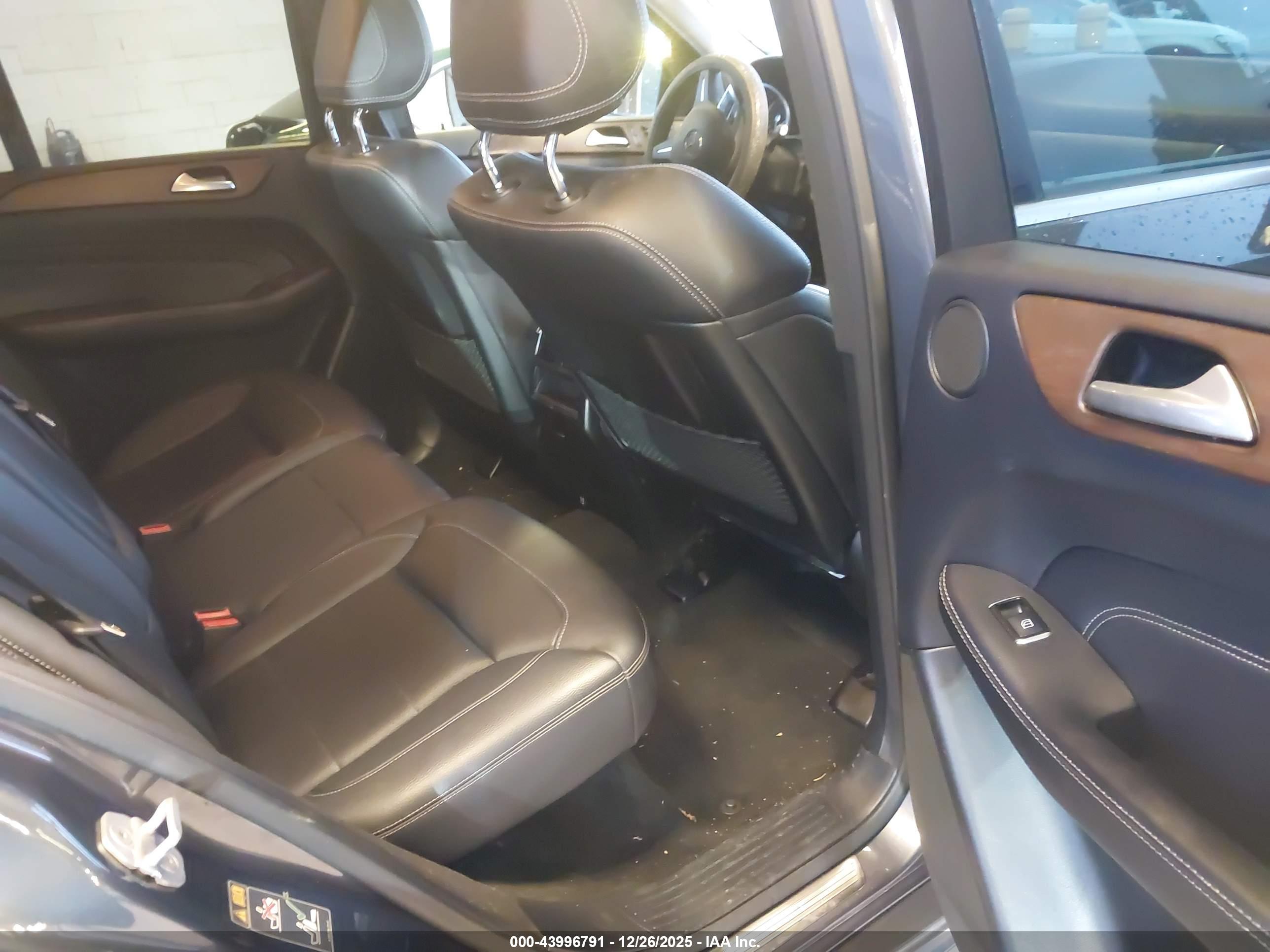 MERCEDES-BENZ ML image 8