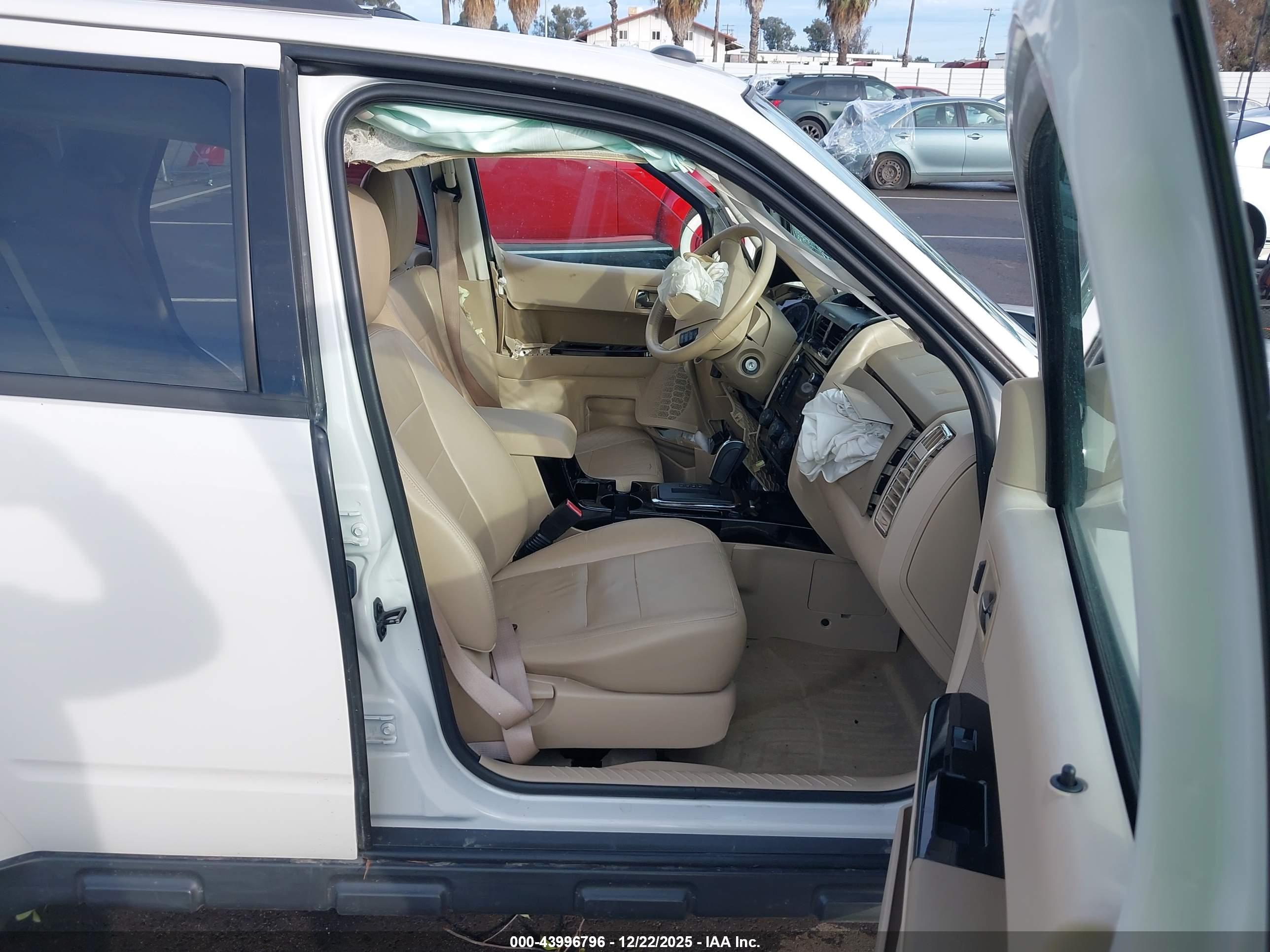 FORD ESCAPE image 5