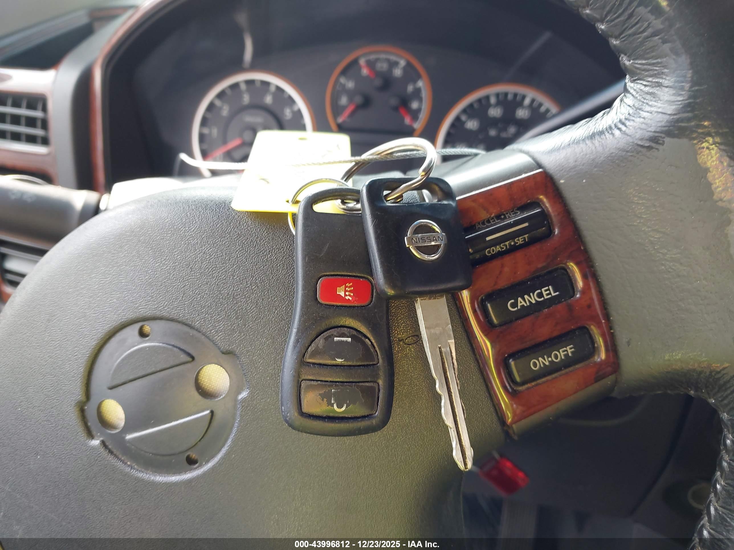 NISSAN TITAN image 11