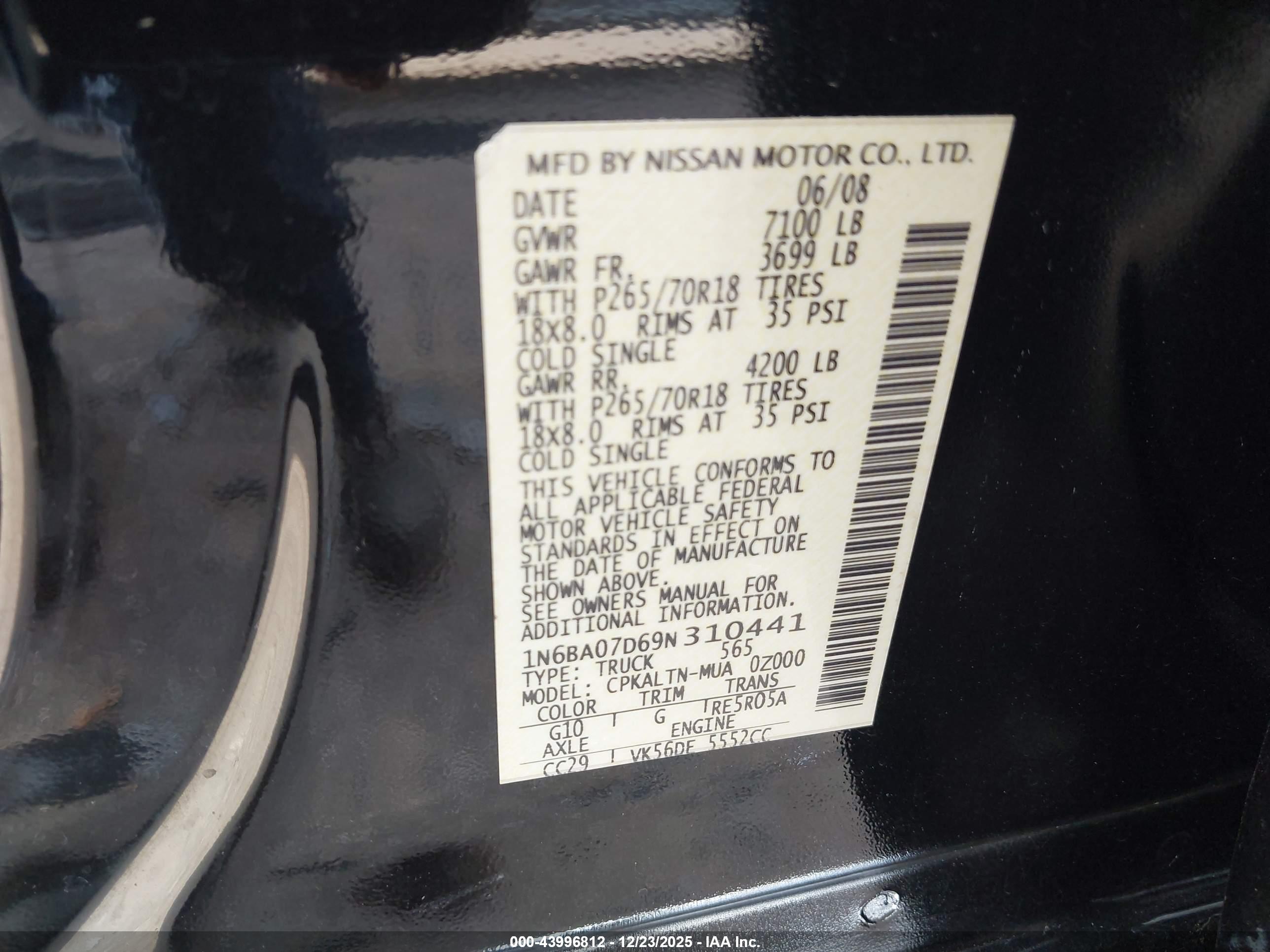 NISSAN TITAN image 9