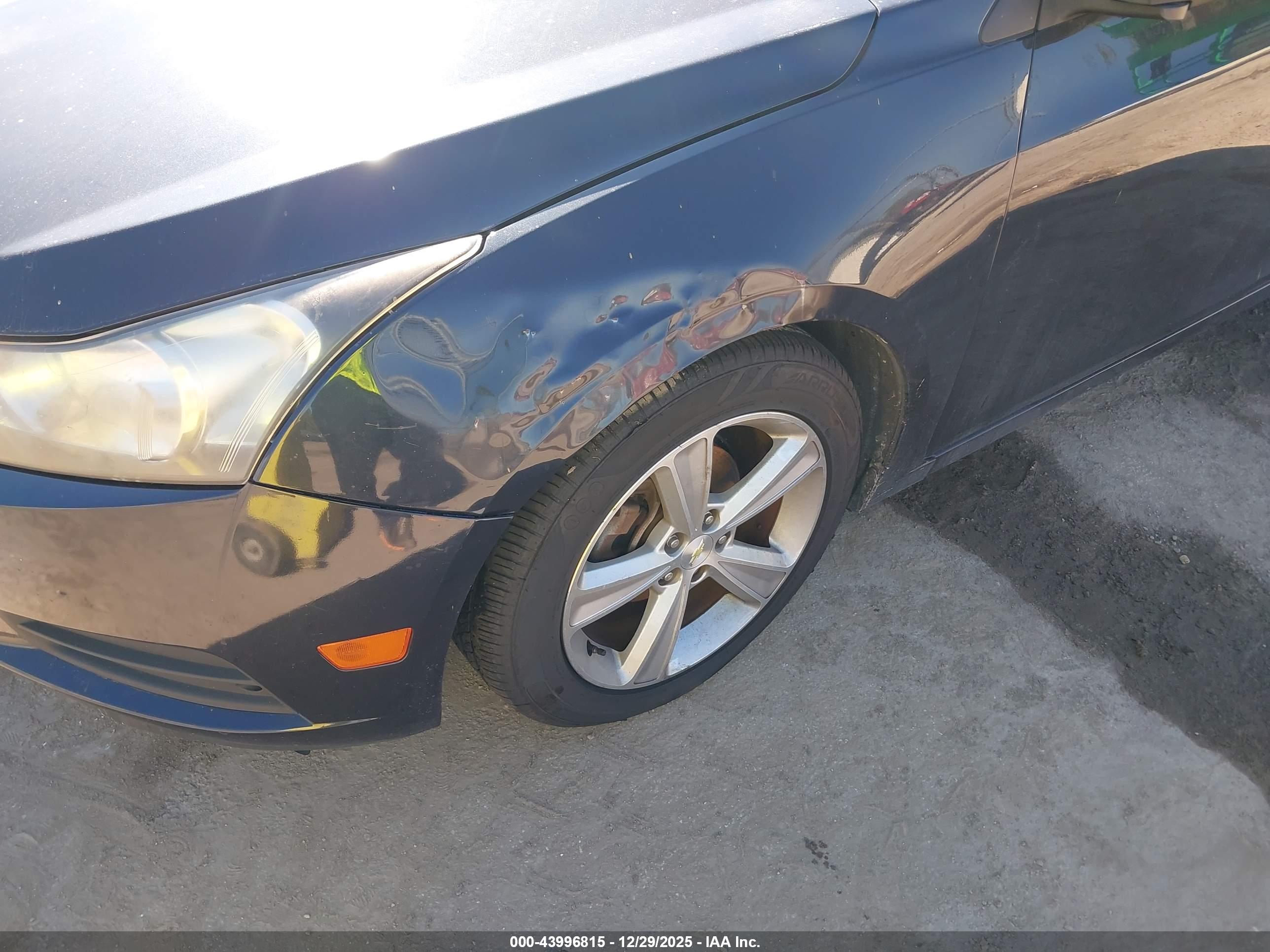 CHEVROLET CRUZE image 6