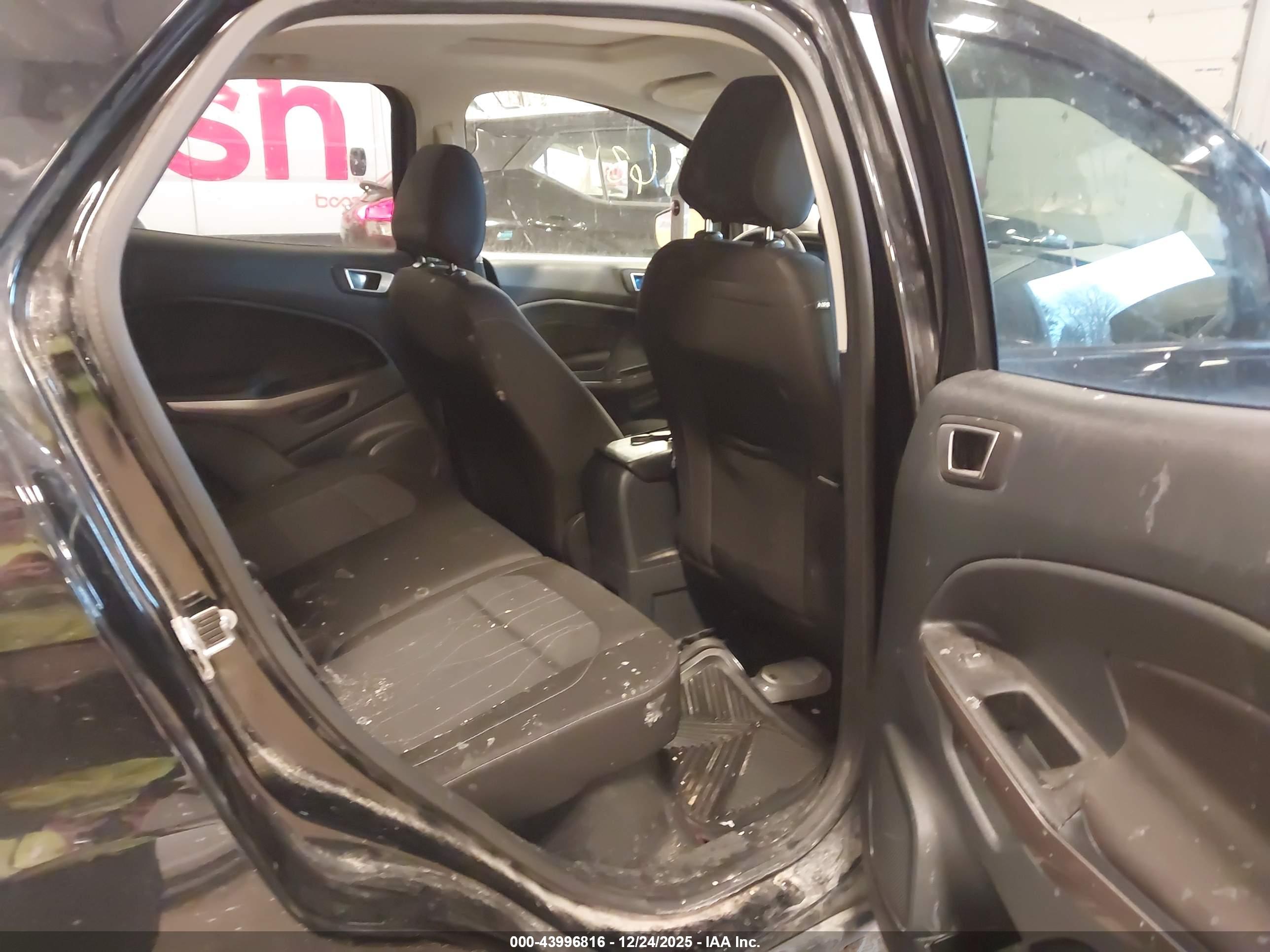 FORD ECOSPORT image 8